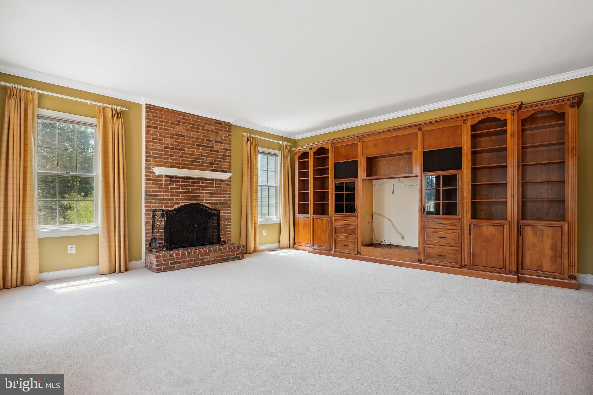 CROSSPOINTE - Residential