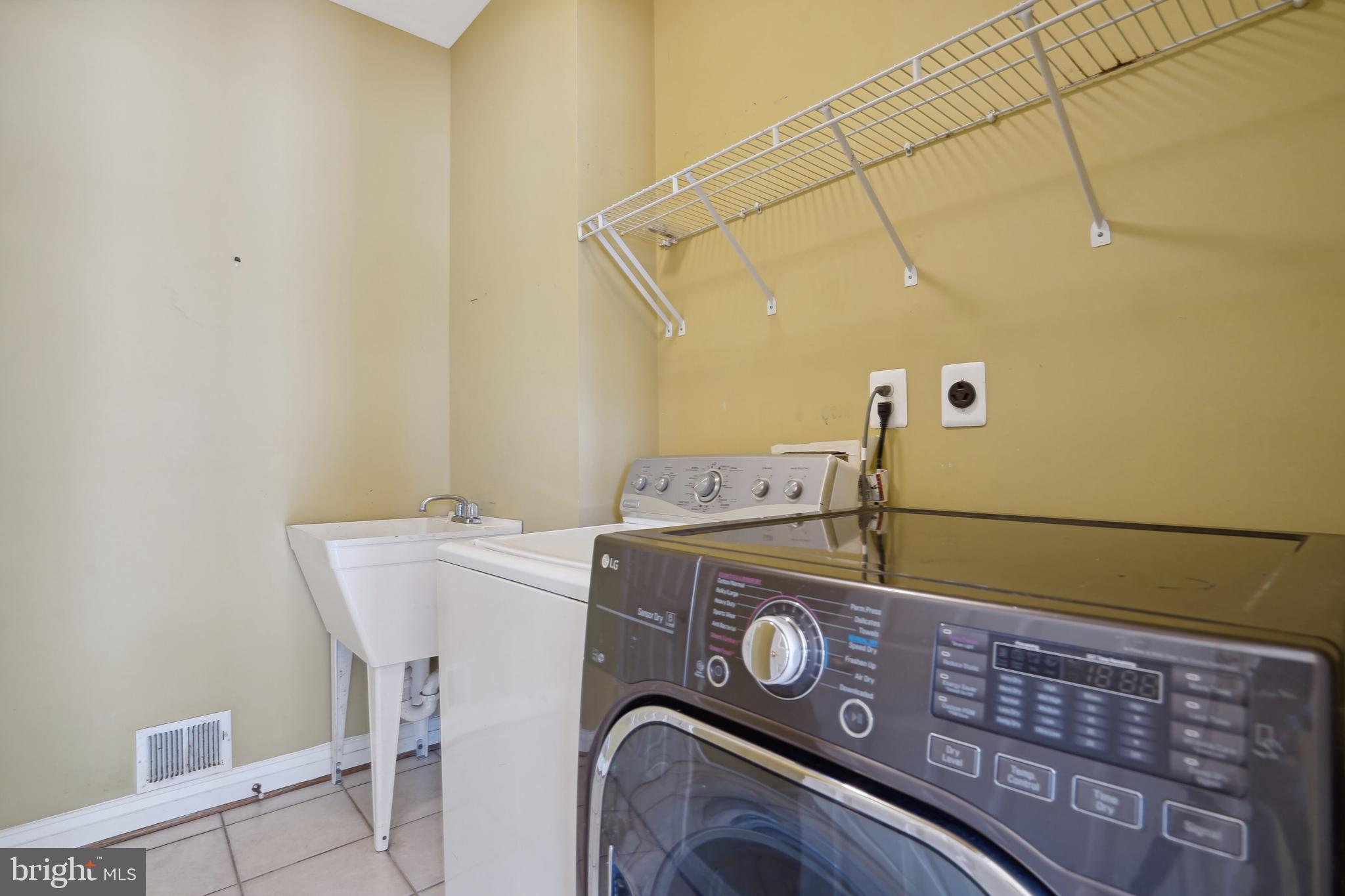 CROSSPOINTE - Residential