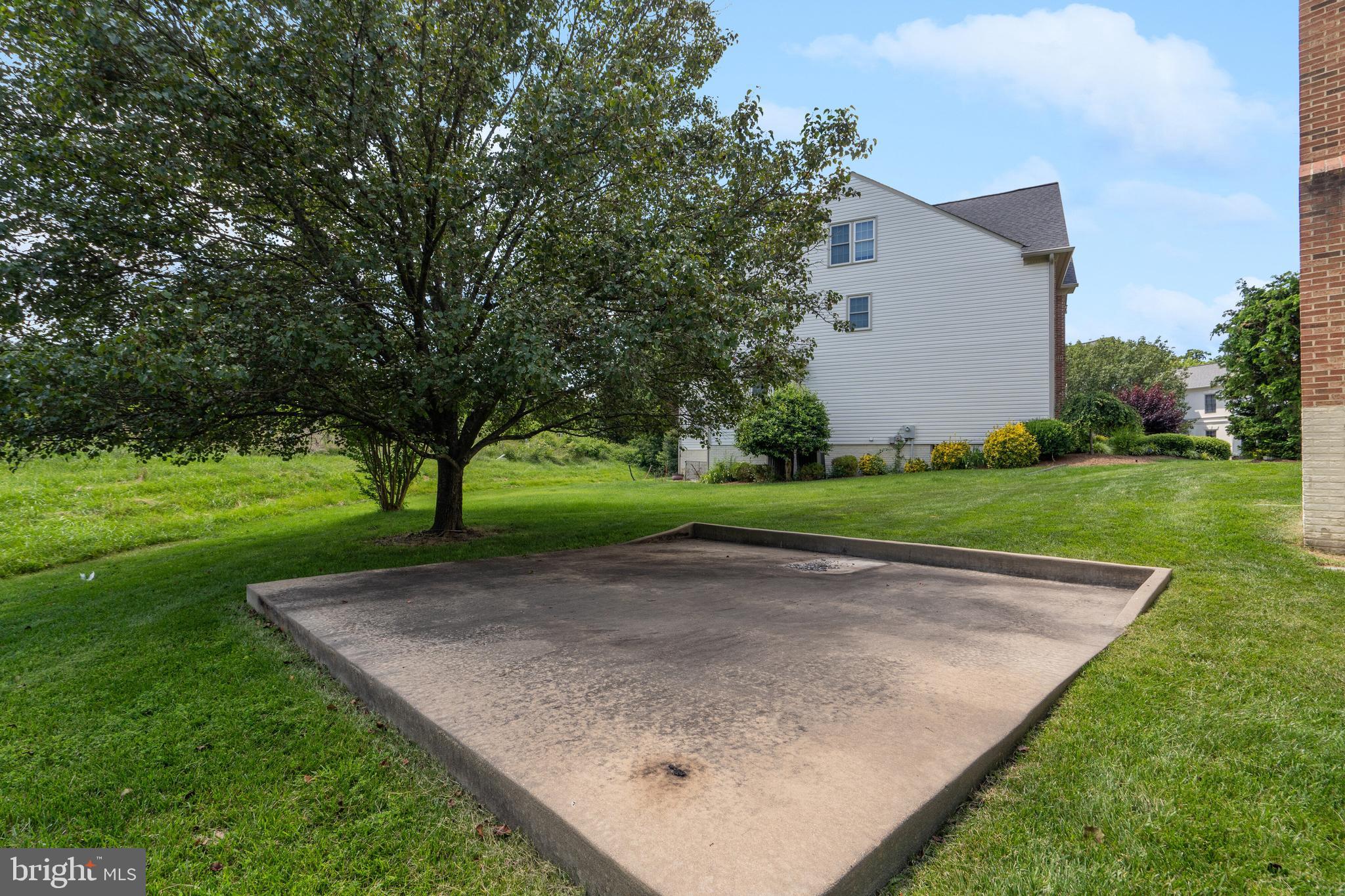 CROSSPOINTE - Residential