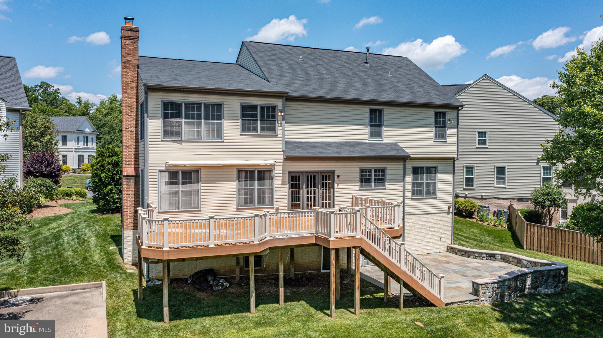 CROSSPOINTE - Residential