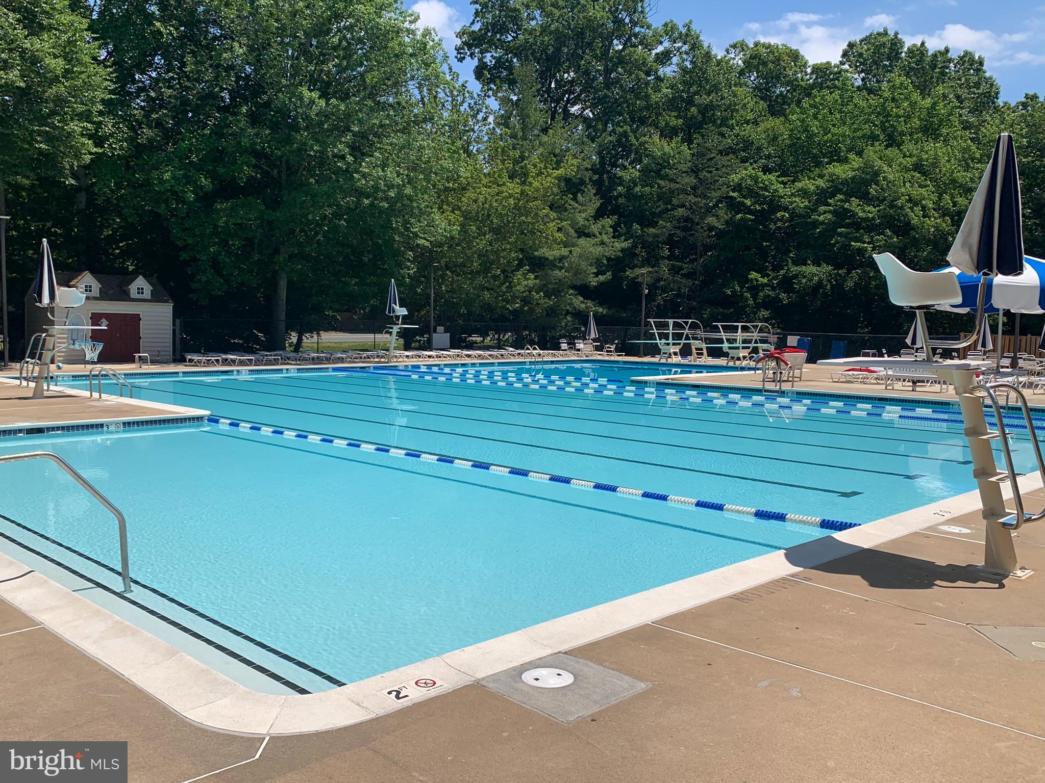 CROSSPOINTE - Residential