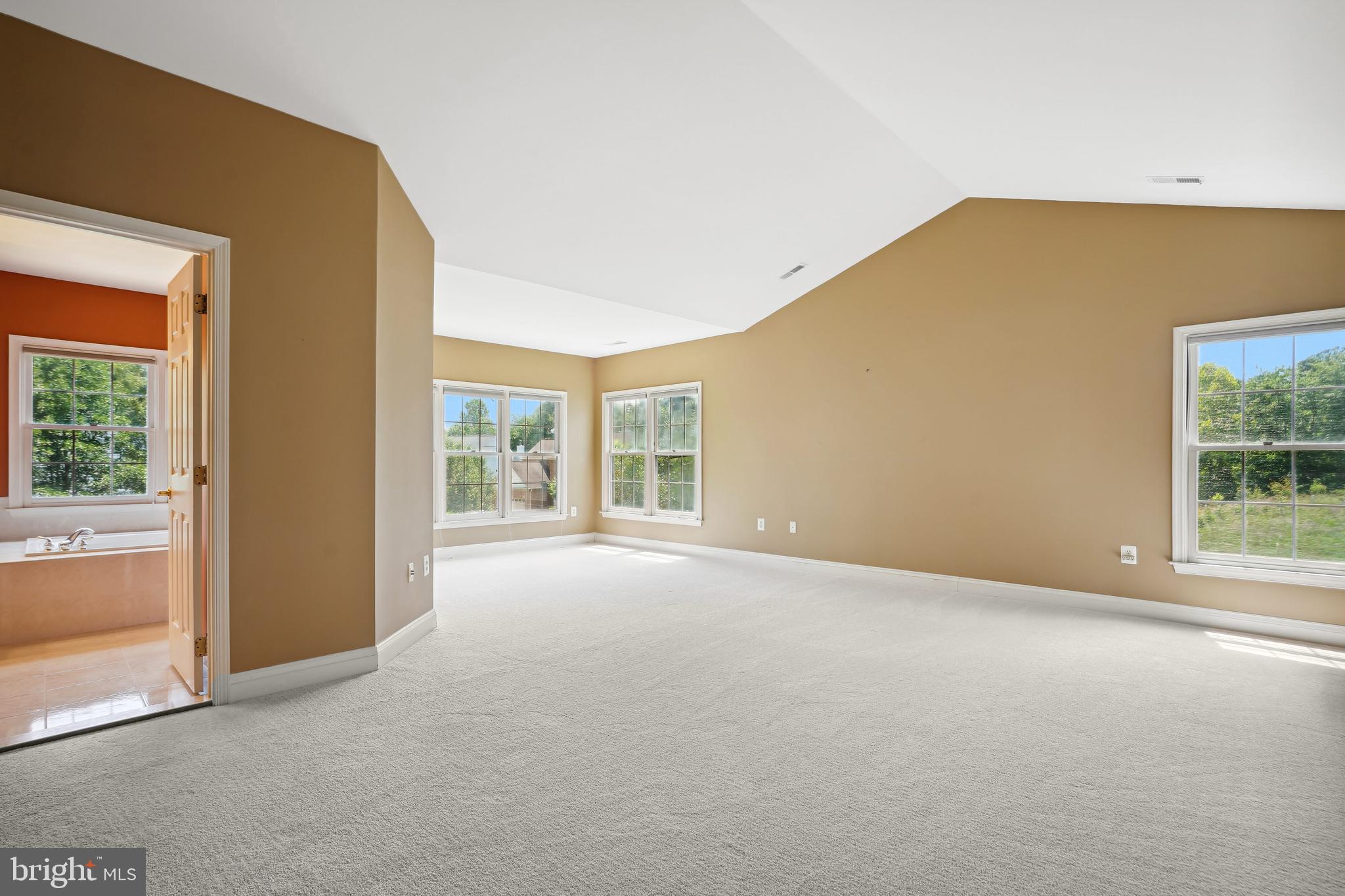 CROSSPOINTE - Residential