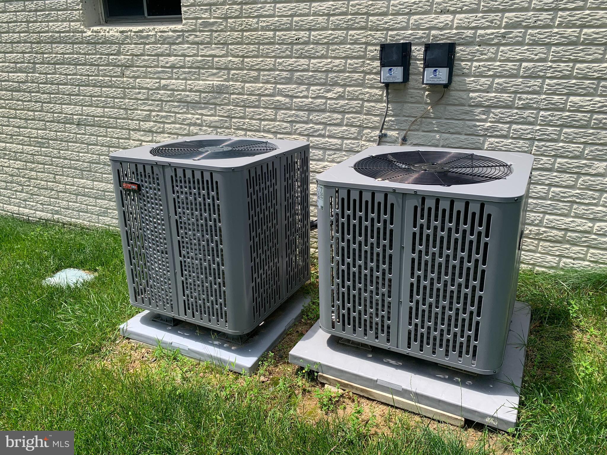 CROSSPOINTE - Residential