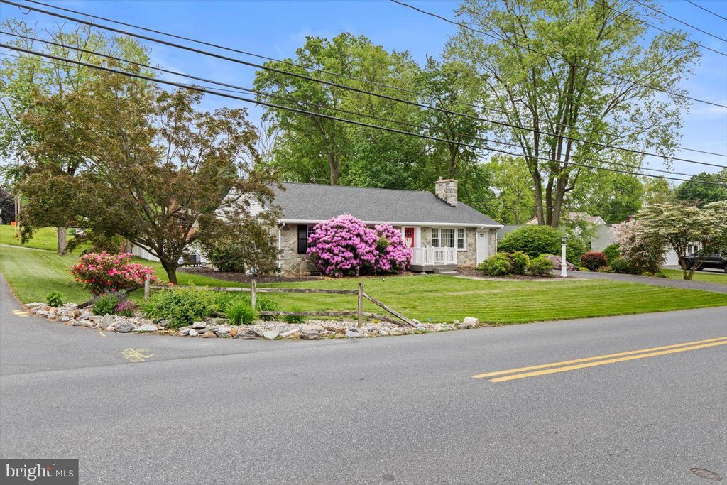 Photo of 1467 Eden Road, Lancaster, PA 17601 (MLS # PALA2051324)
