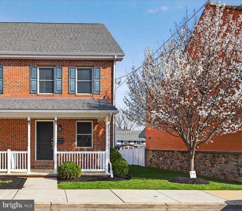 637 E FULTON STREET LANCASTER PA 17602