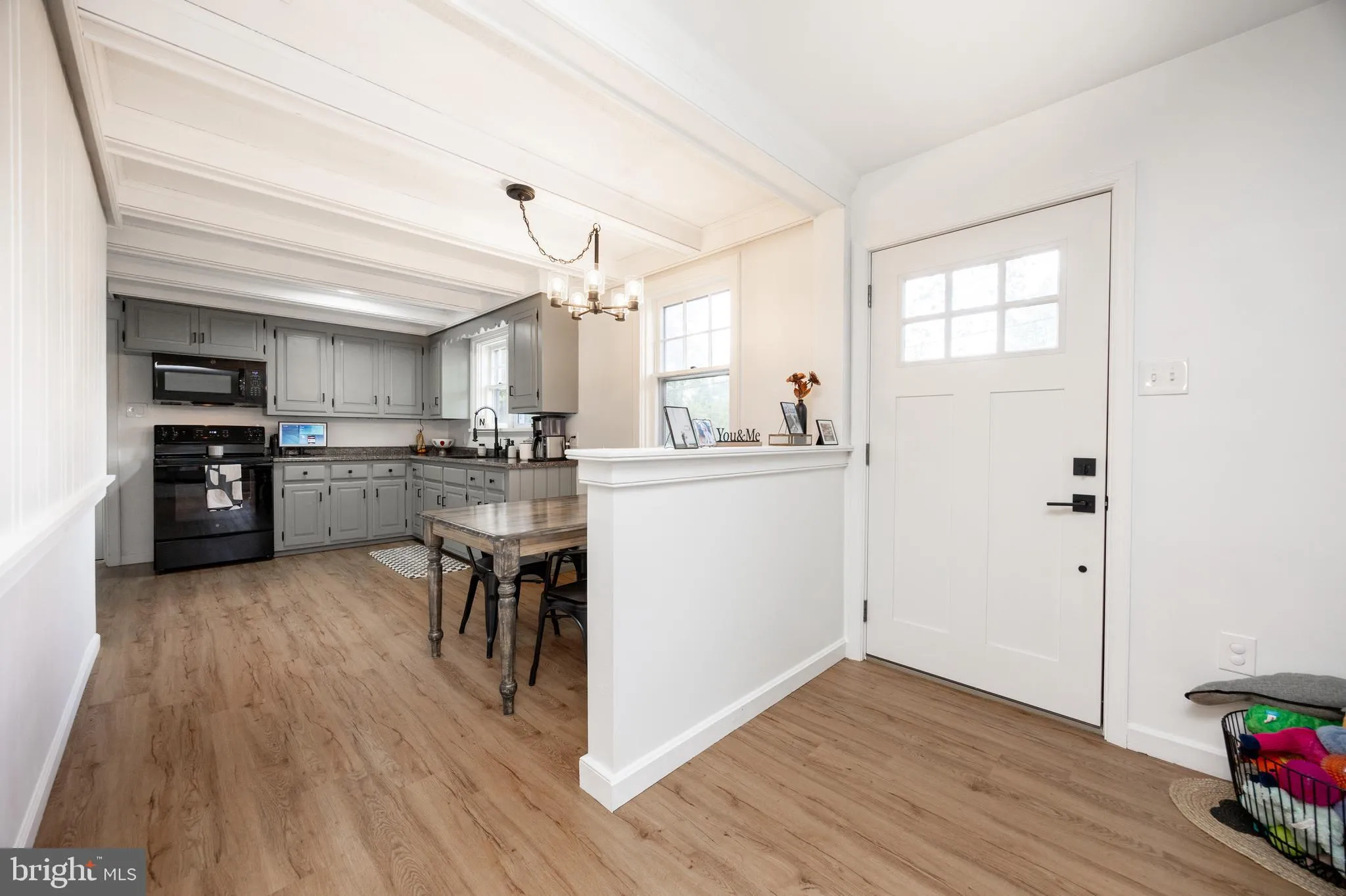 Phoenixville, Pennsylvania 19460, United States, 2 Bedrooms Bedrooms, ,1 BathroomBathrooms,Residential,Pending,214379