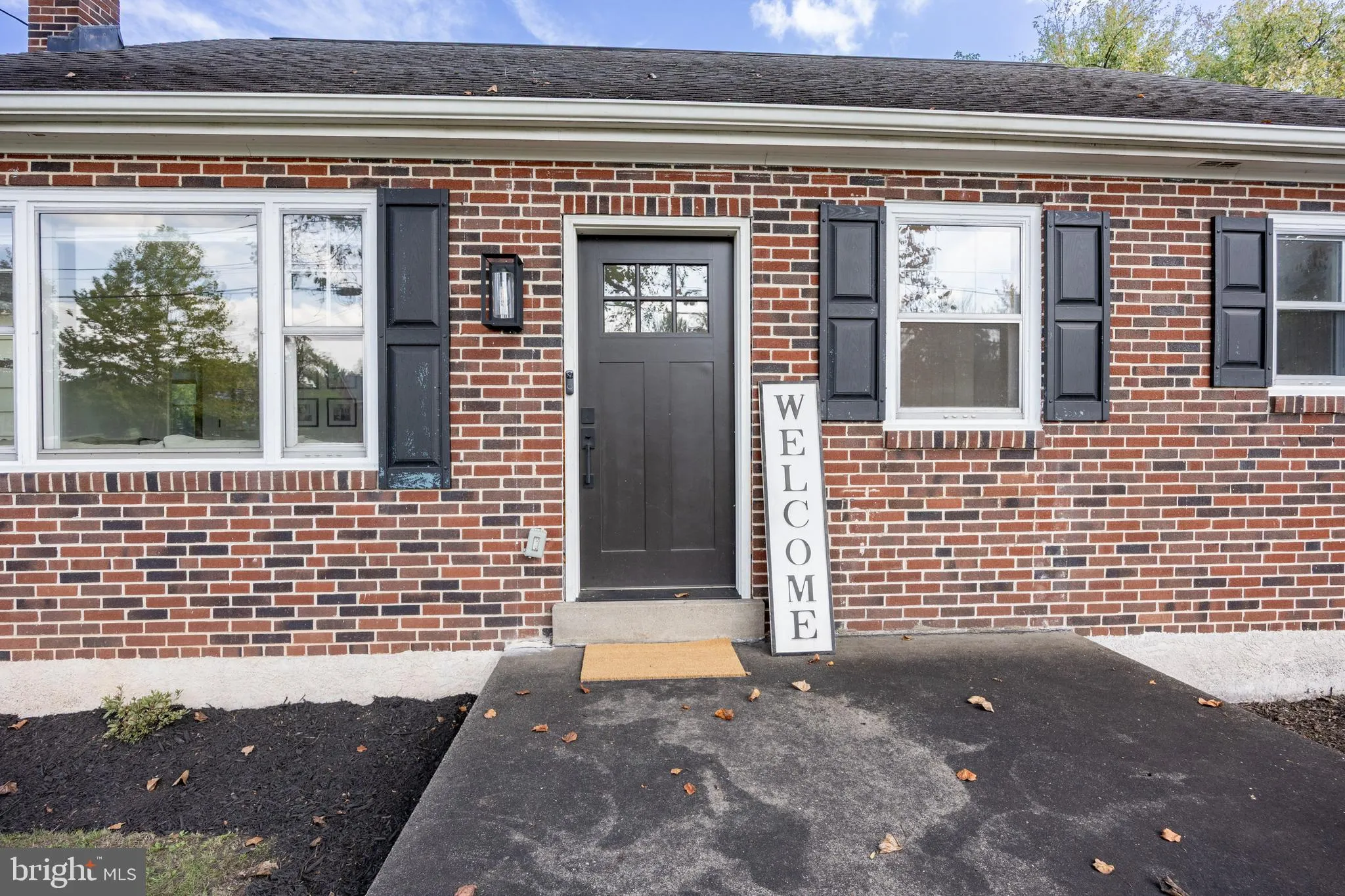 Phoenixville, Pennsylvania 19460, United States, 2 Bedrooms Bedrooms, ,1 BathroomBathrooms,Residential,Pending,214379