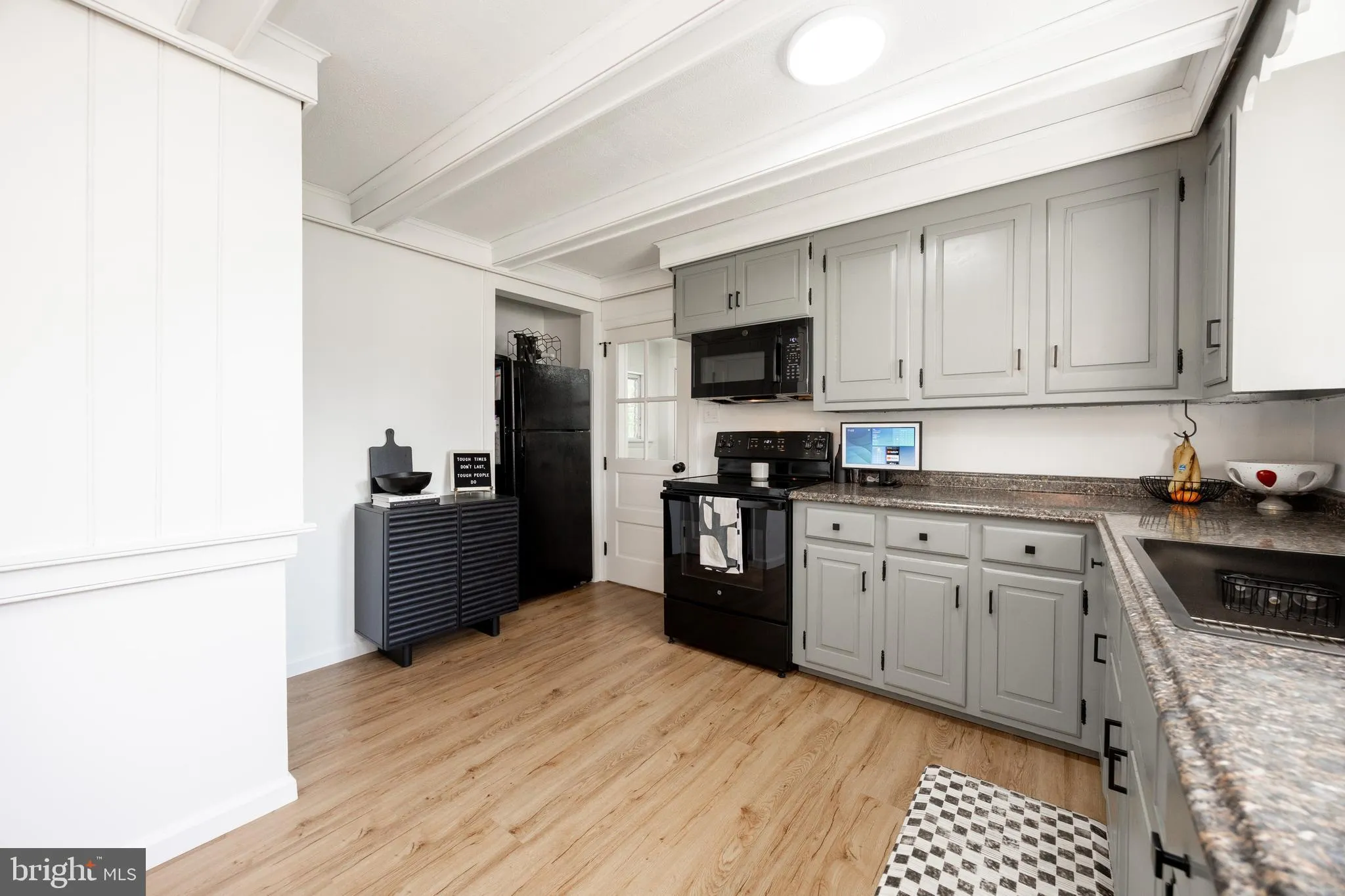 Phoenixville, Pennsylvania 19460, United States, 2 Bedrooms Bedrooms, ,1 BathroomBathrooms,Residential,Pending,214379