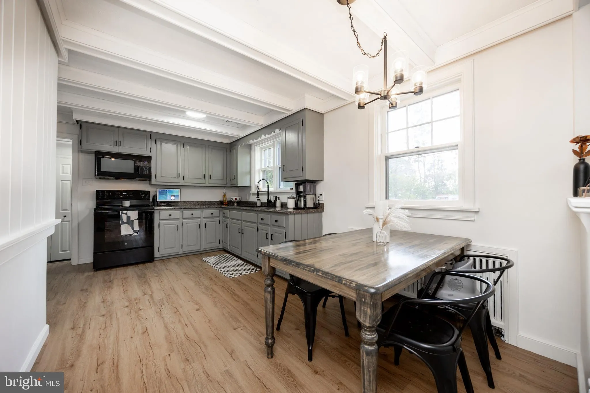 Phoenixville, Pennsylvania 19460, United States, 2 Bedrooms Bedrooms, ,1 BathroomBathrooms,Residential,Pending,214379