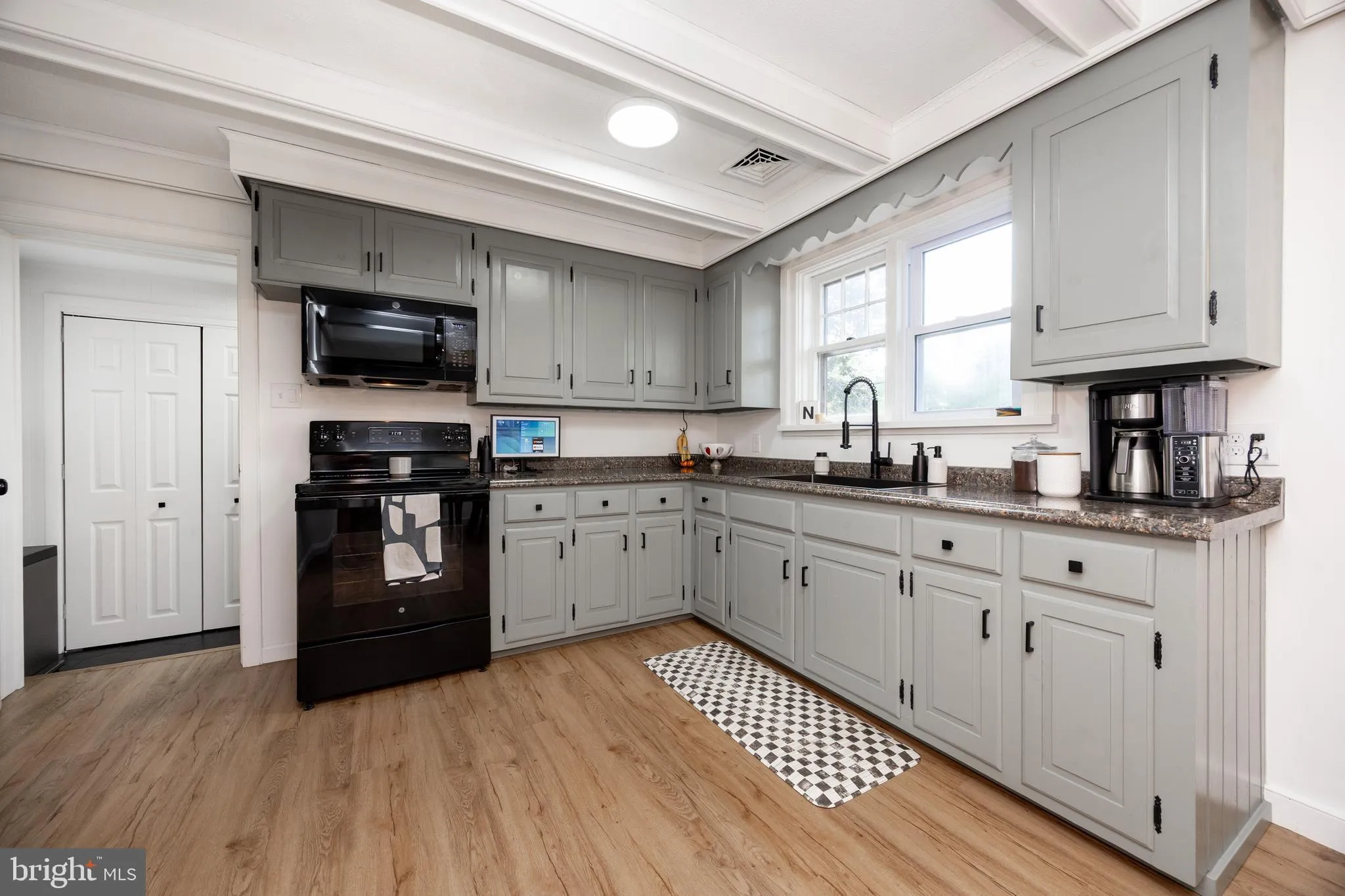 Phoenixville, Pennsylvania 19460, United States, 2 Bedrooms Bedrooms, ,1 BathroomBathrooms,Residential,Pending,214379