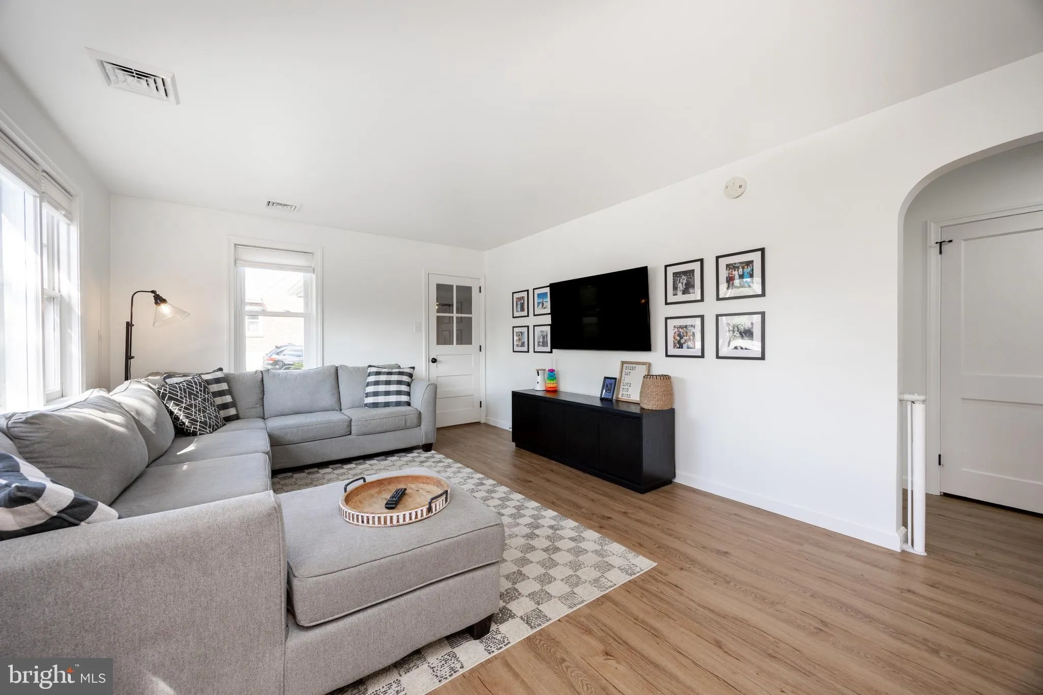 Phoenixville, Pennsylvania 19460, United States, 2 Bedrooms Bedrooms, ,1 BathroomBathrooms,Residential,Pending,214379