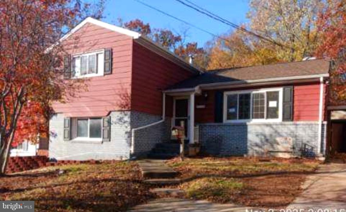 RIVERDALE WOODS - Residential