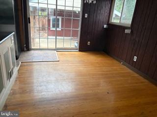 RIVERDALE WOODS - Residential