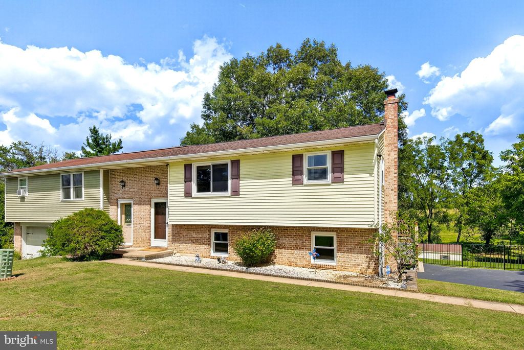 Photo of 2231 Donough Drive, MANHEIM, PA 17545 (MLS # PALA2075486)