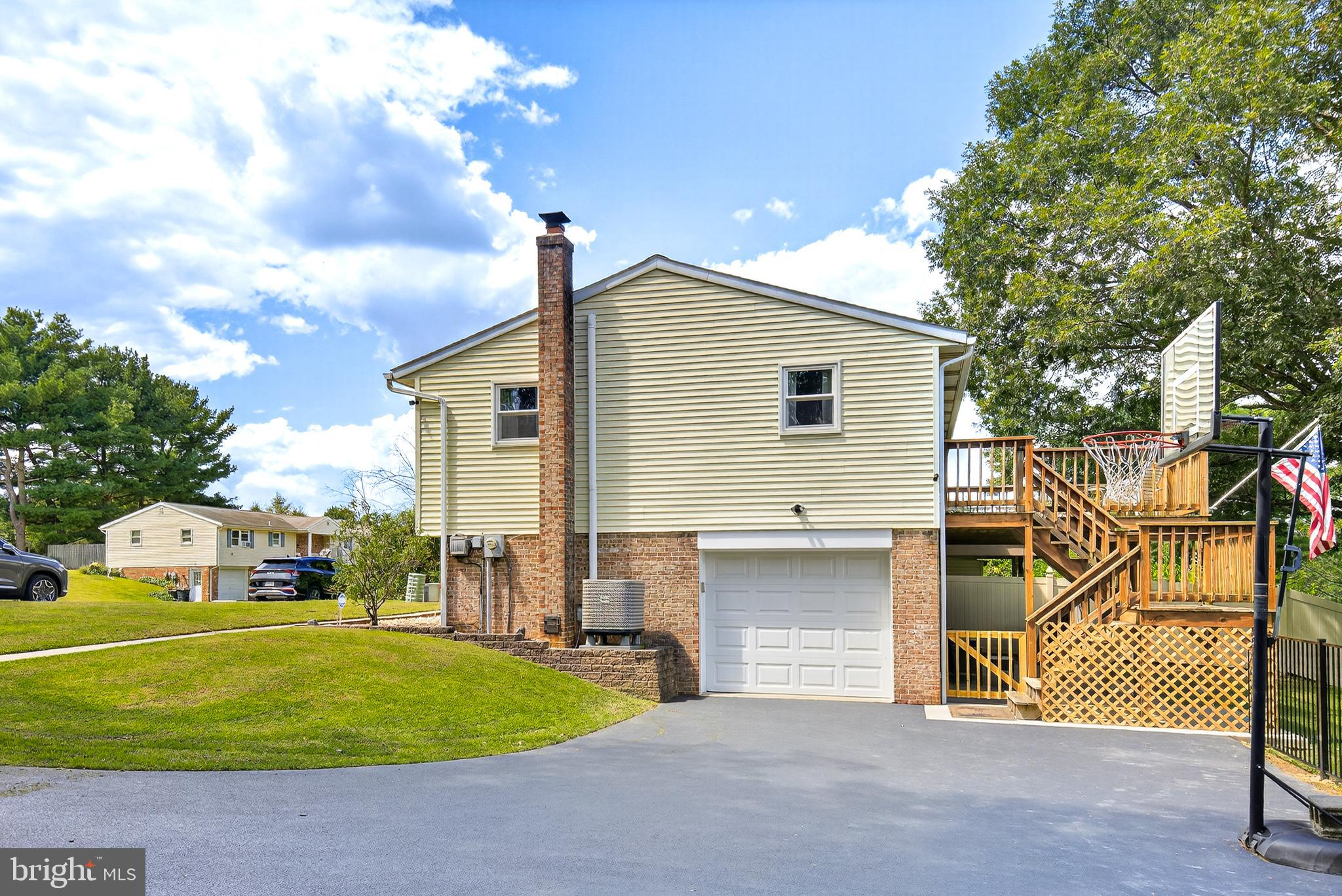 2231 DONOUGH DRIVE