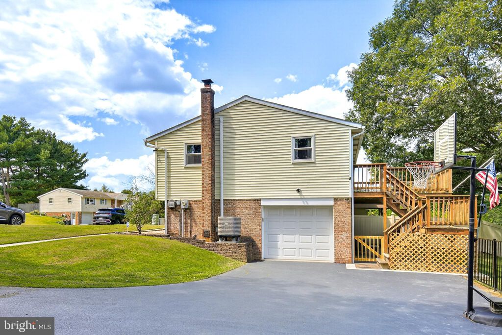 Photo of 2231 Donough Drive, MANHEIM, PA 17545 (MLS # PALA2075486)
