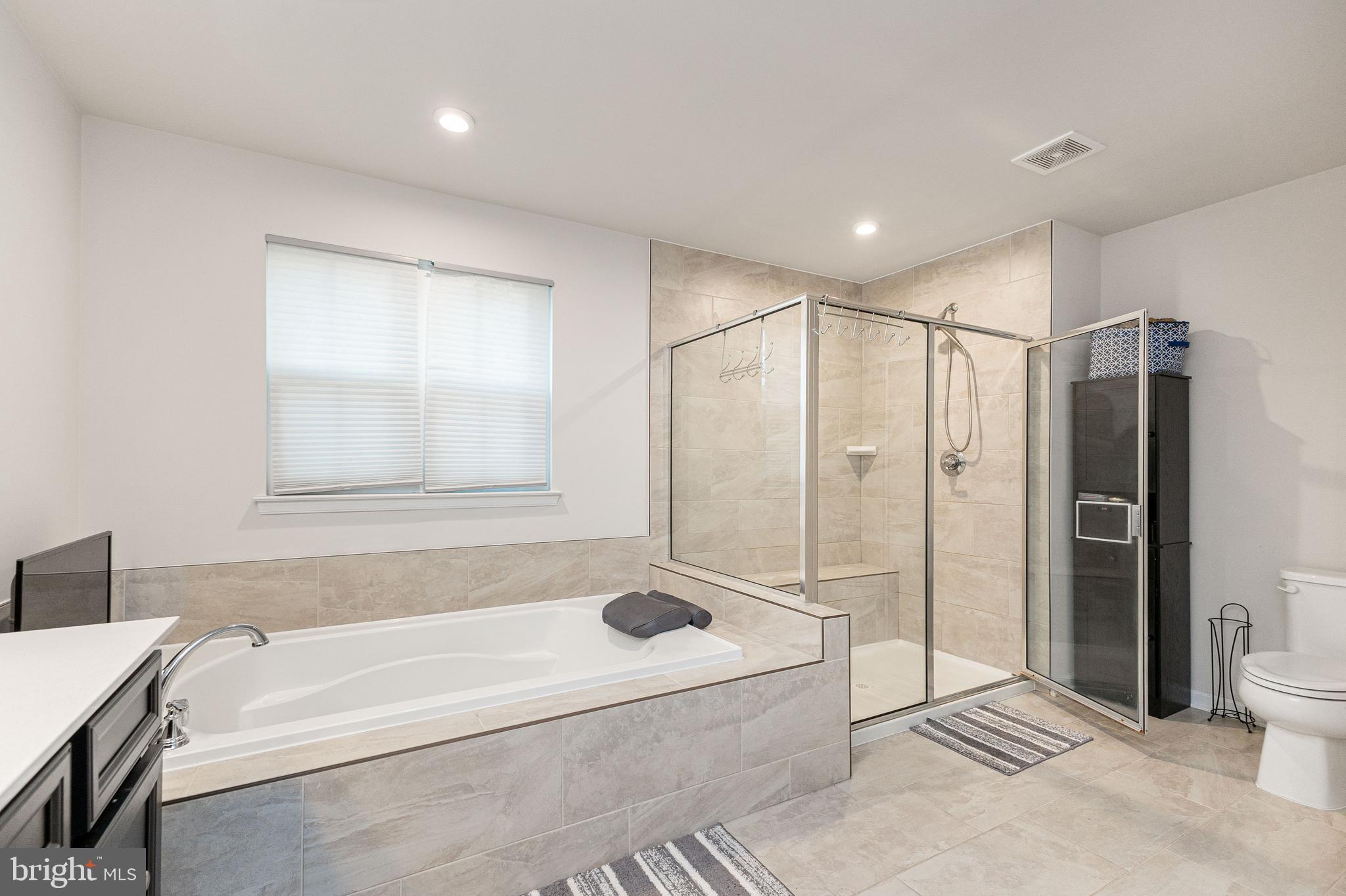 WOODBERRY MANOR - Residential