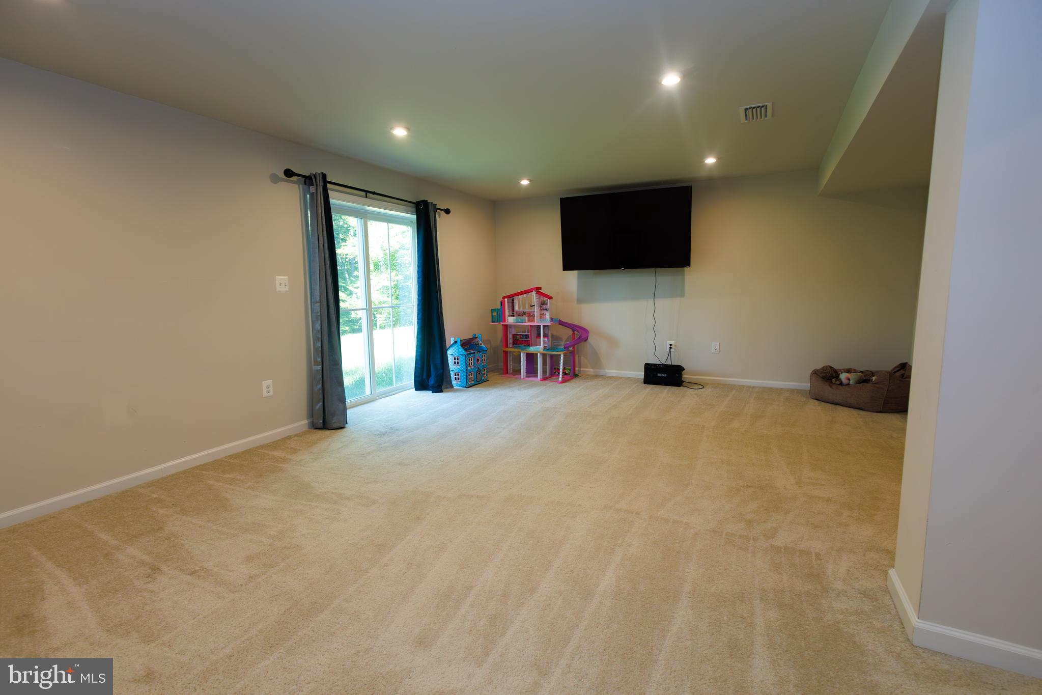 WOODBERRY MANOR - Residential