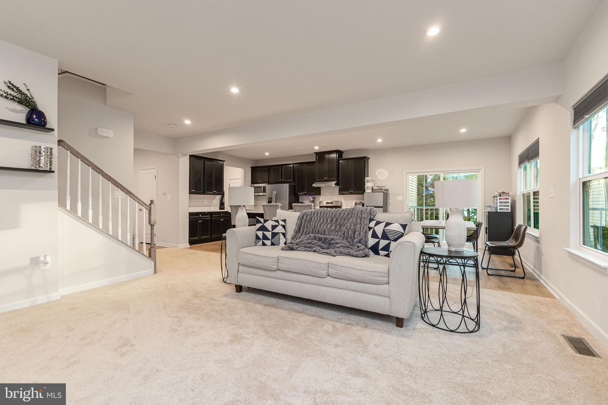 WOODBERRY MANOR - Residential