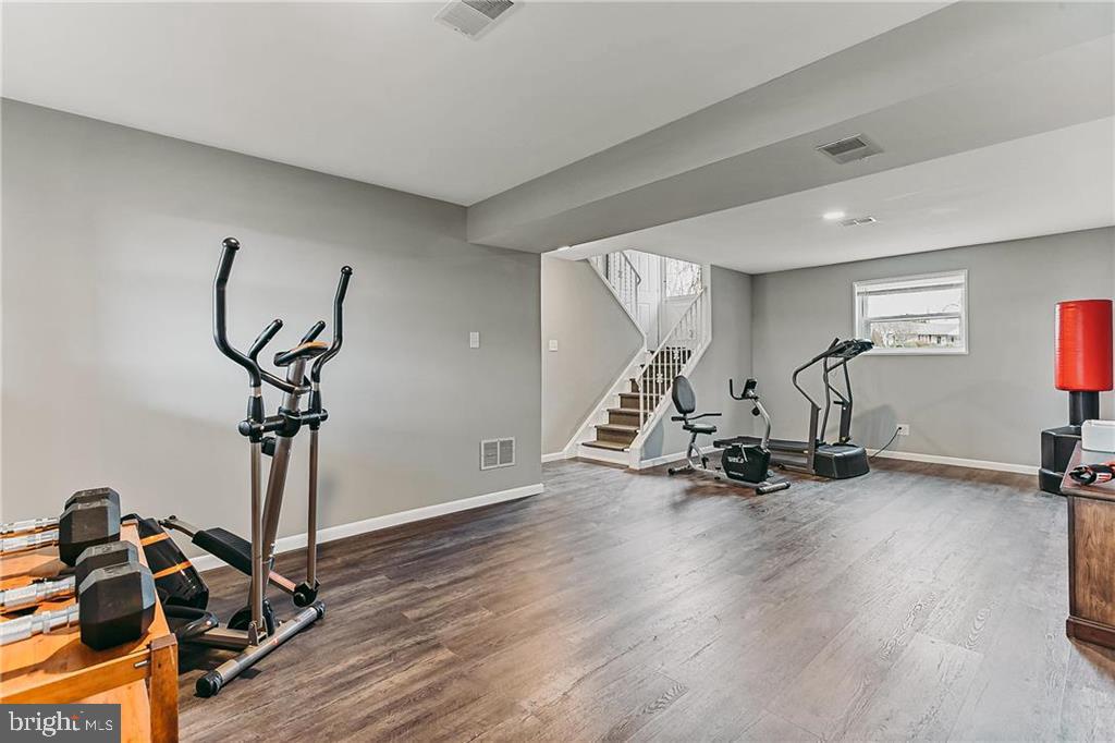 ANCIENT OAK WEST - Residential