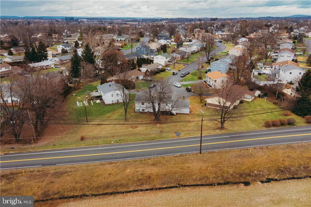 ANCIENT OAK WEST - Residential