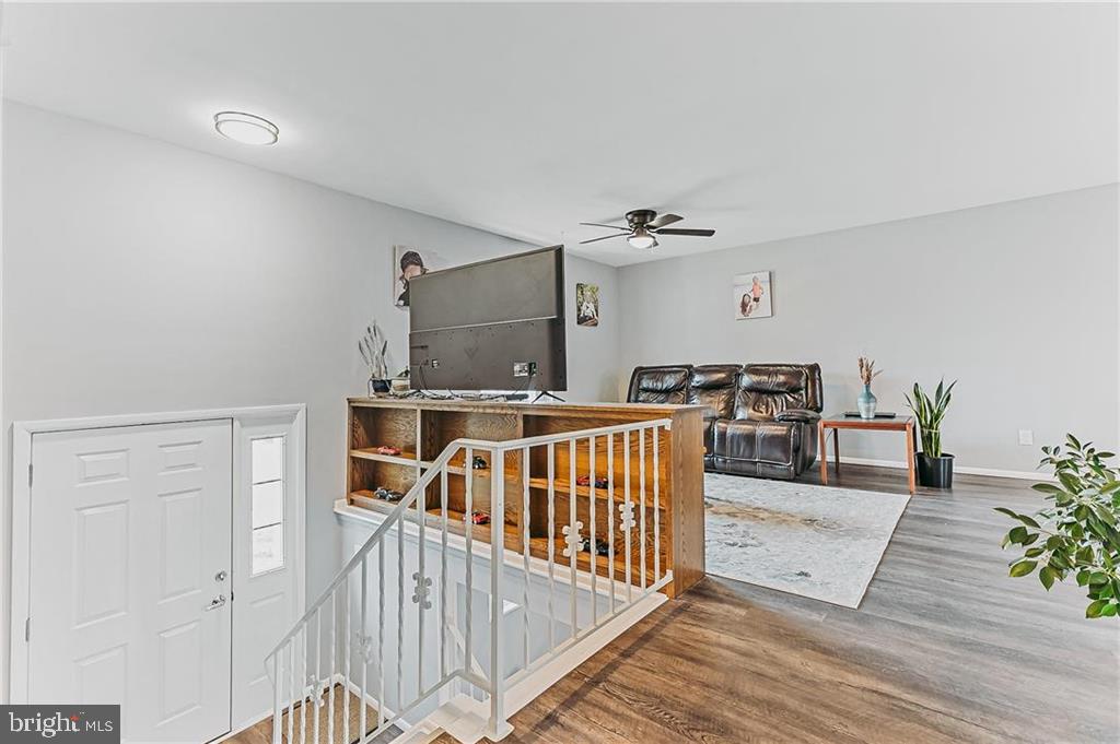 ANCIENT OAK WEST - Residential