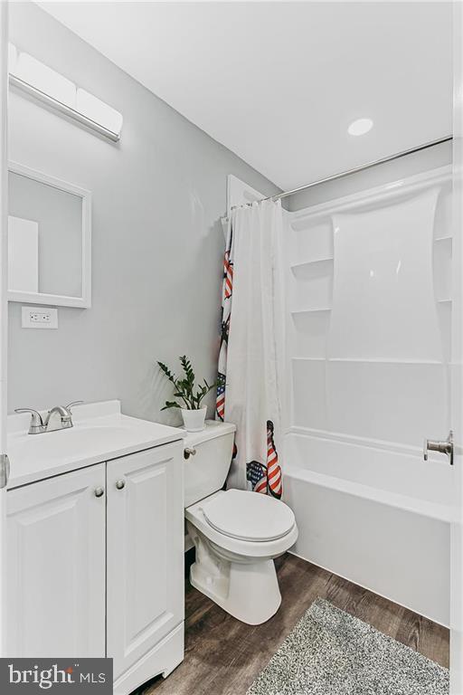 ANCIENT OAK WEST - Residential