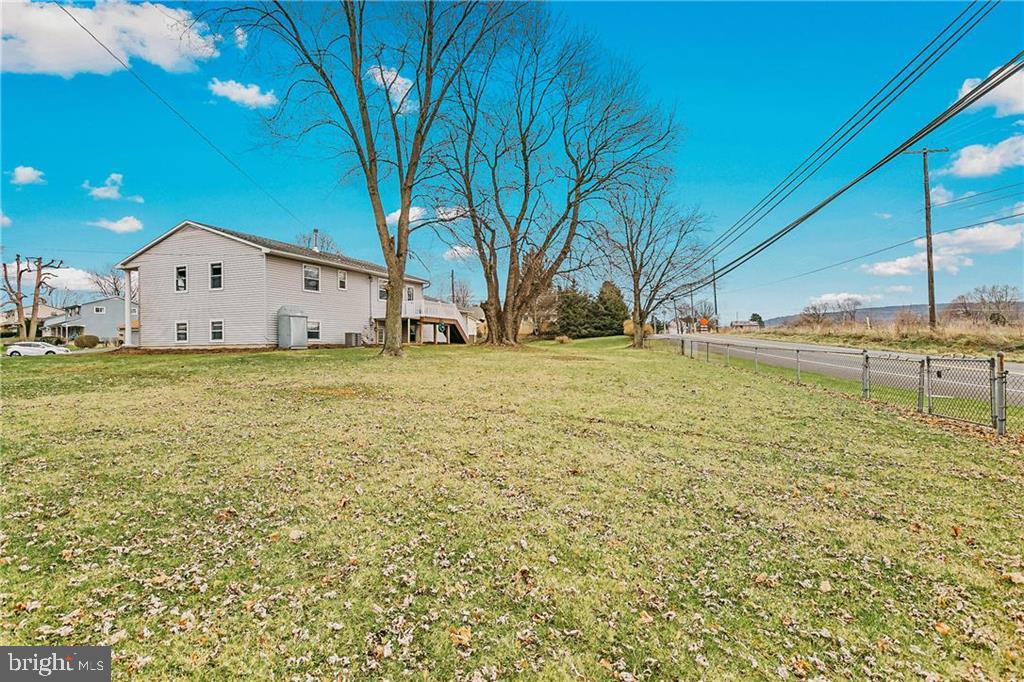 ANCIENT OAK WEST - Residential