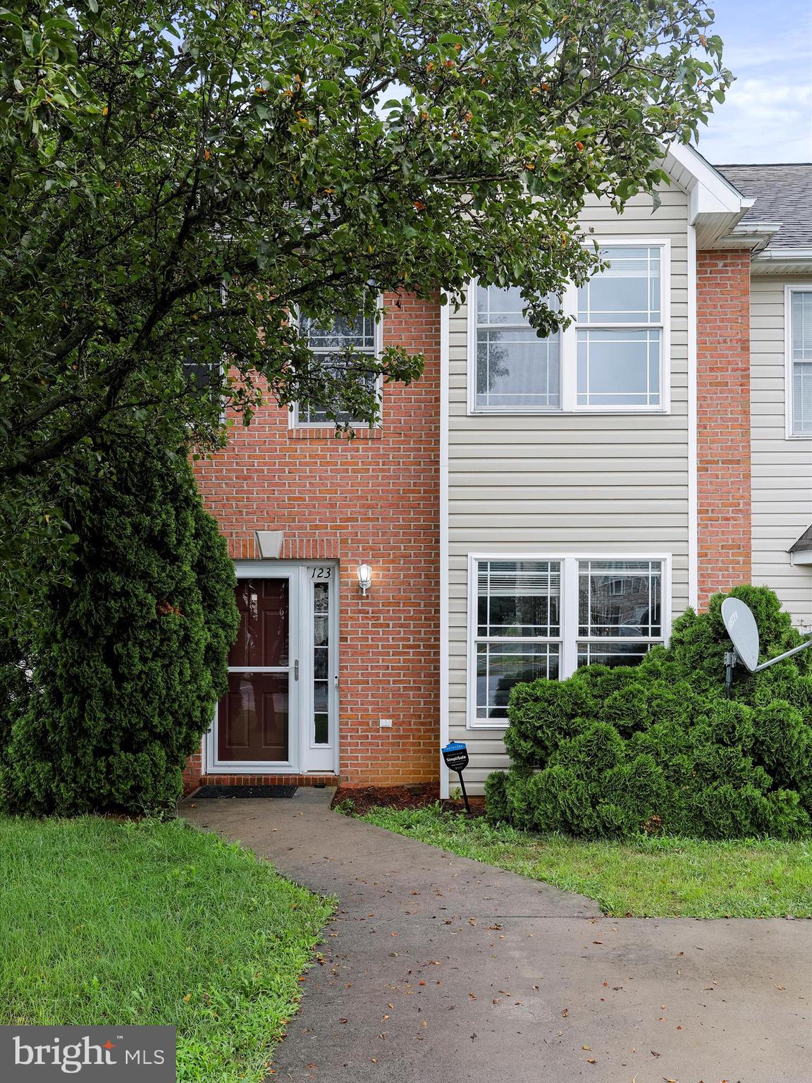 LOCUST HILL - Residential