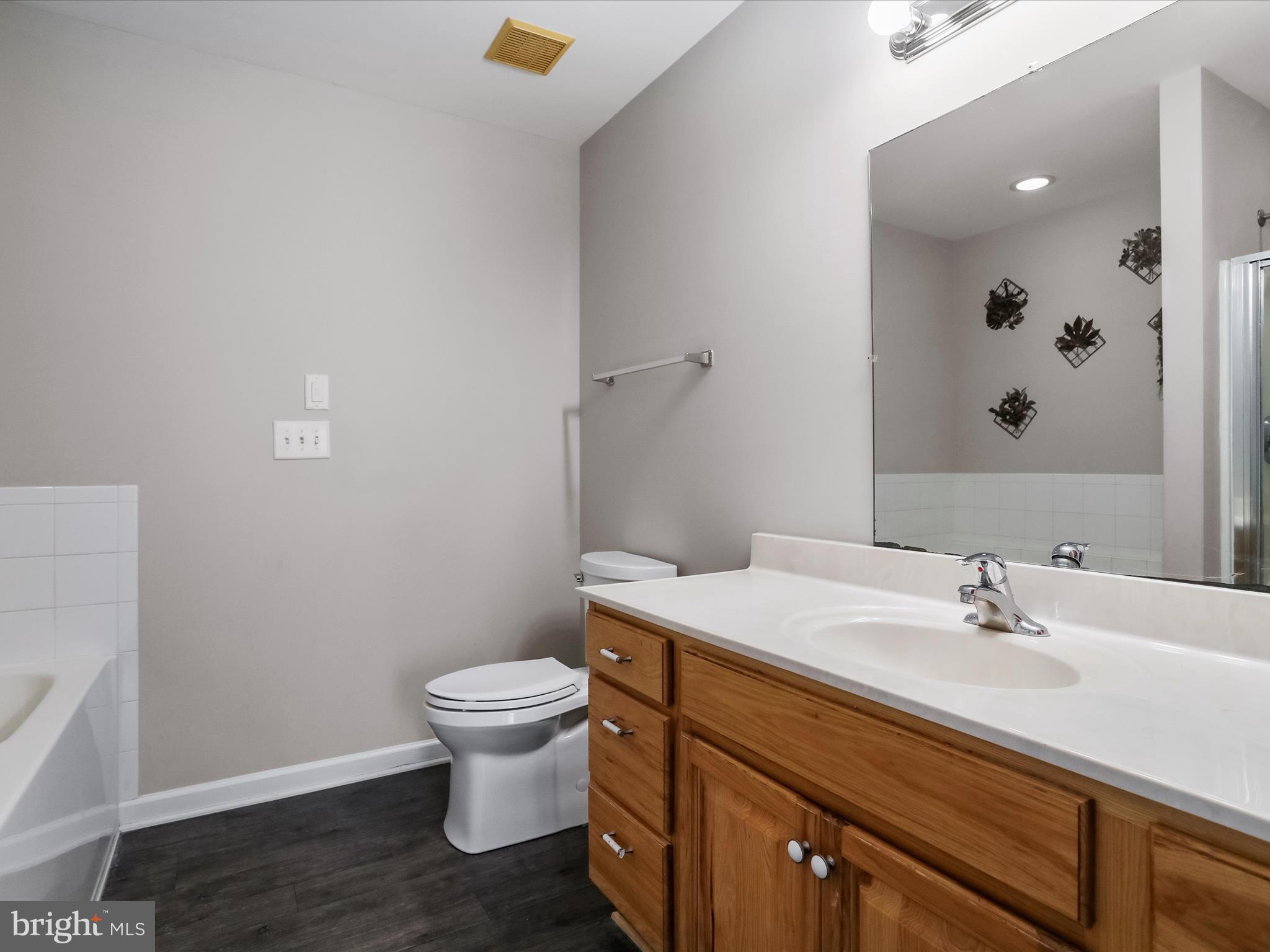 LOCUST HILL - Residential