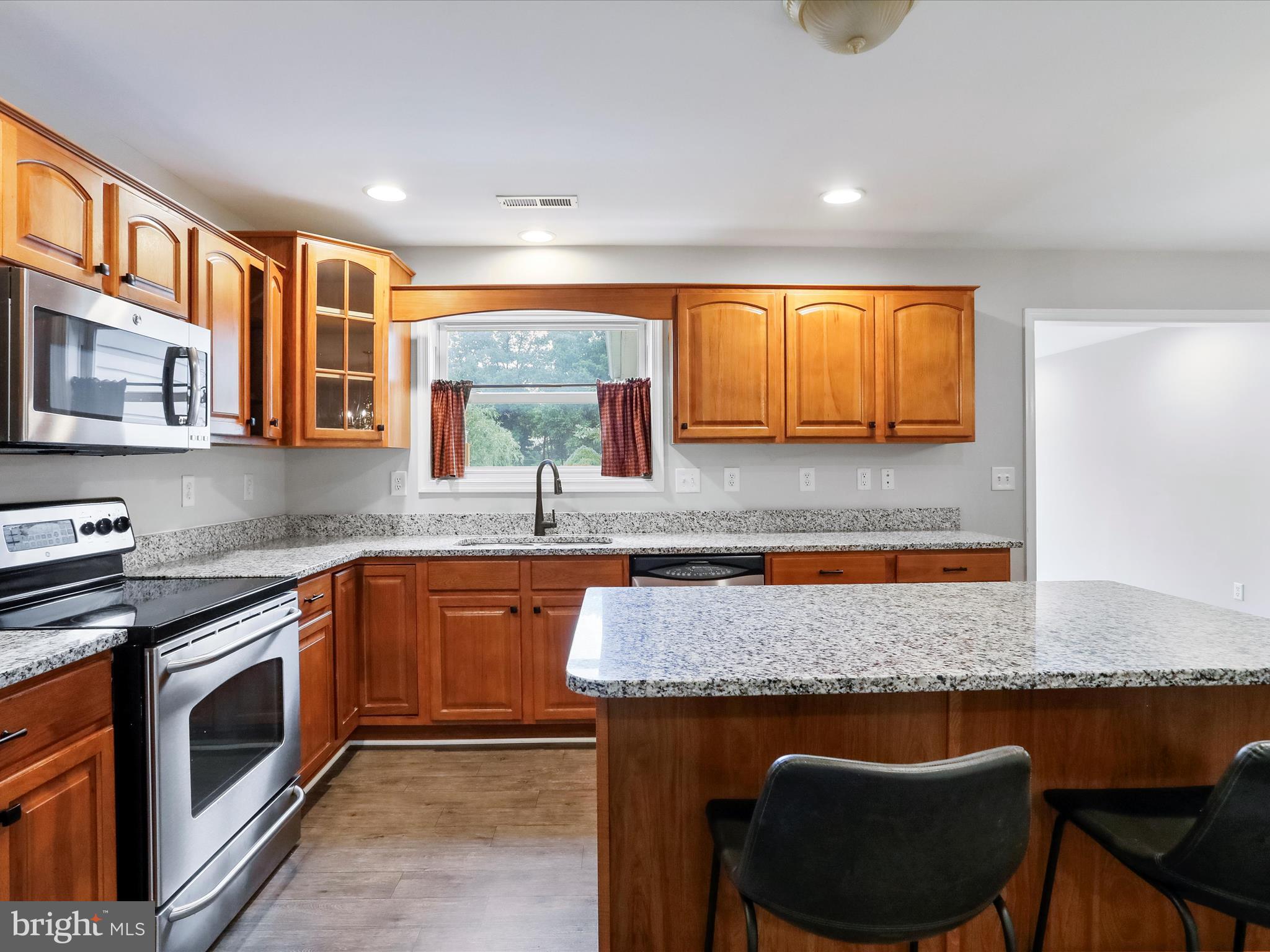 LOCUST HILL - Residential