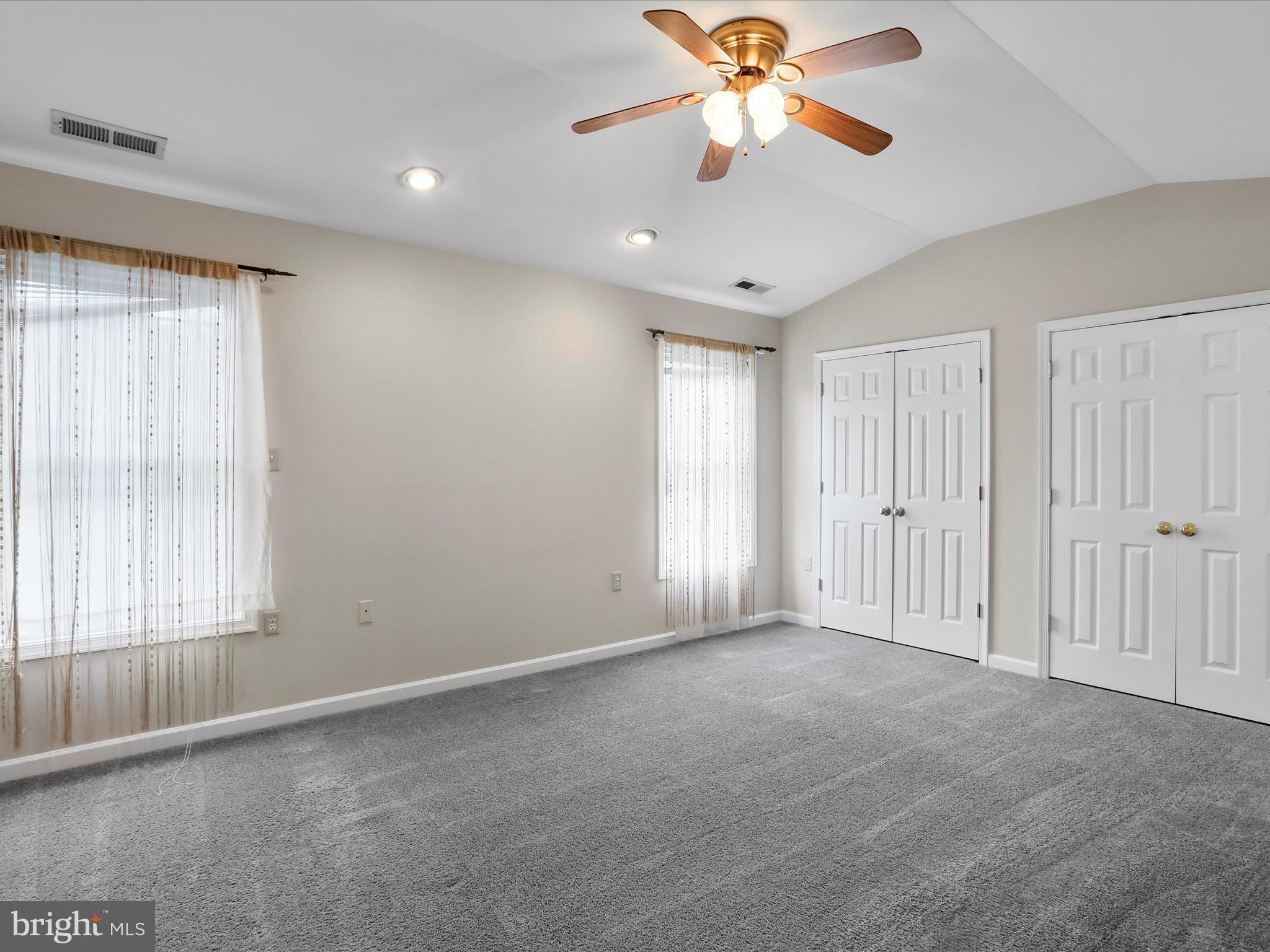 LOCUST HILL - Residential