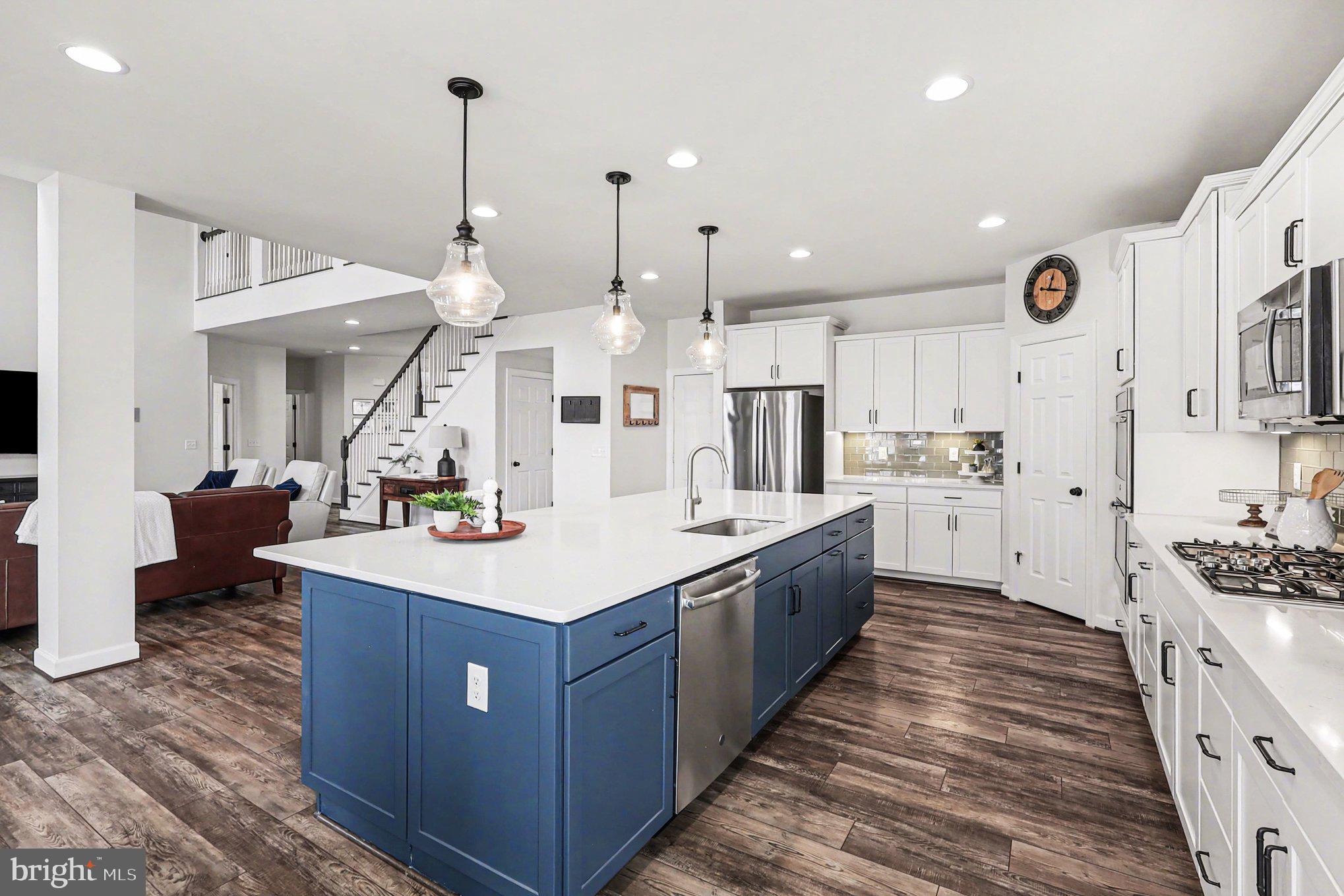 LEELAND STATION - Residential