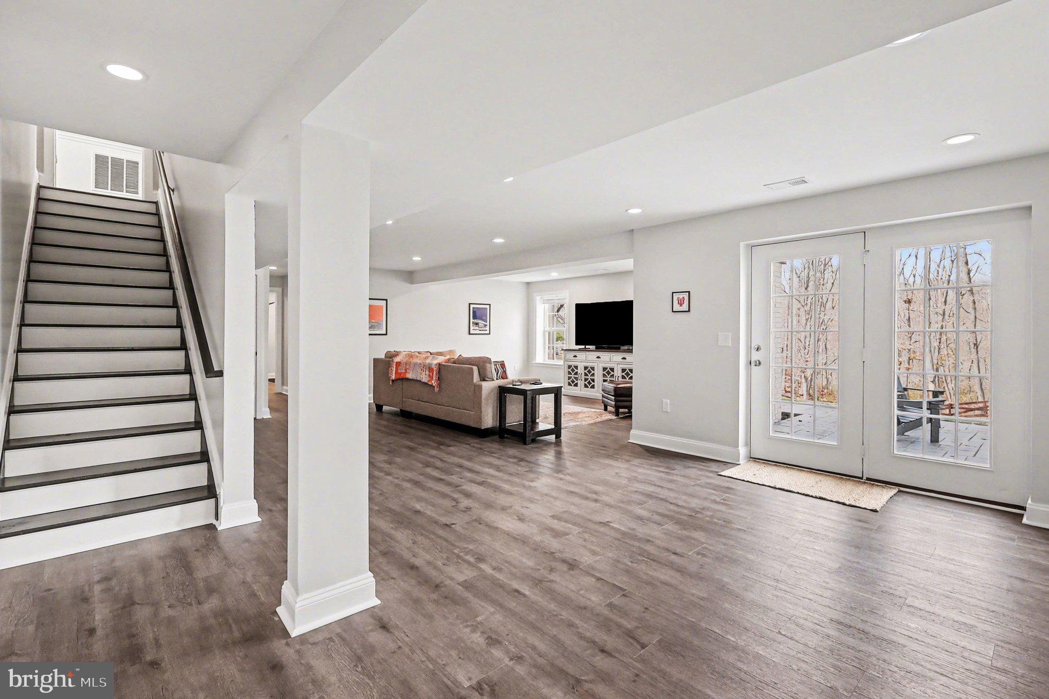 LEELAND STATION - Residential