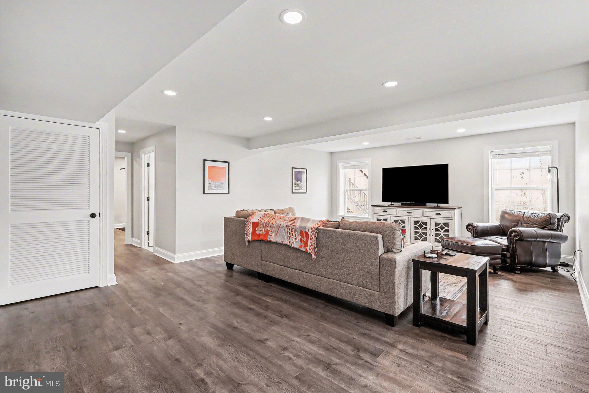 LEELAND STATION - Residential