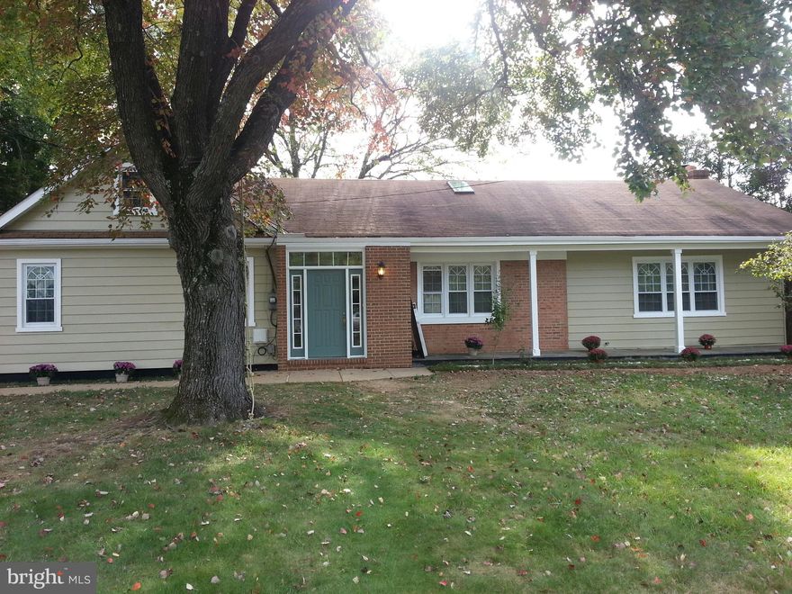 Great Tyson's Corner location ..Build....Expand...Renovate...Bring  offers....