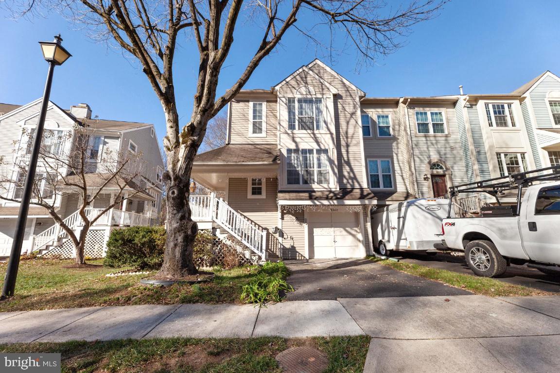 8308 SOUTHERN OAKS COURT
