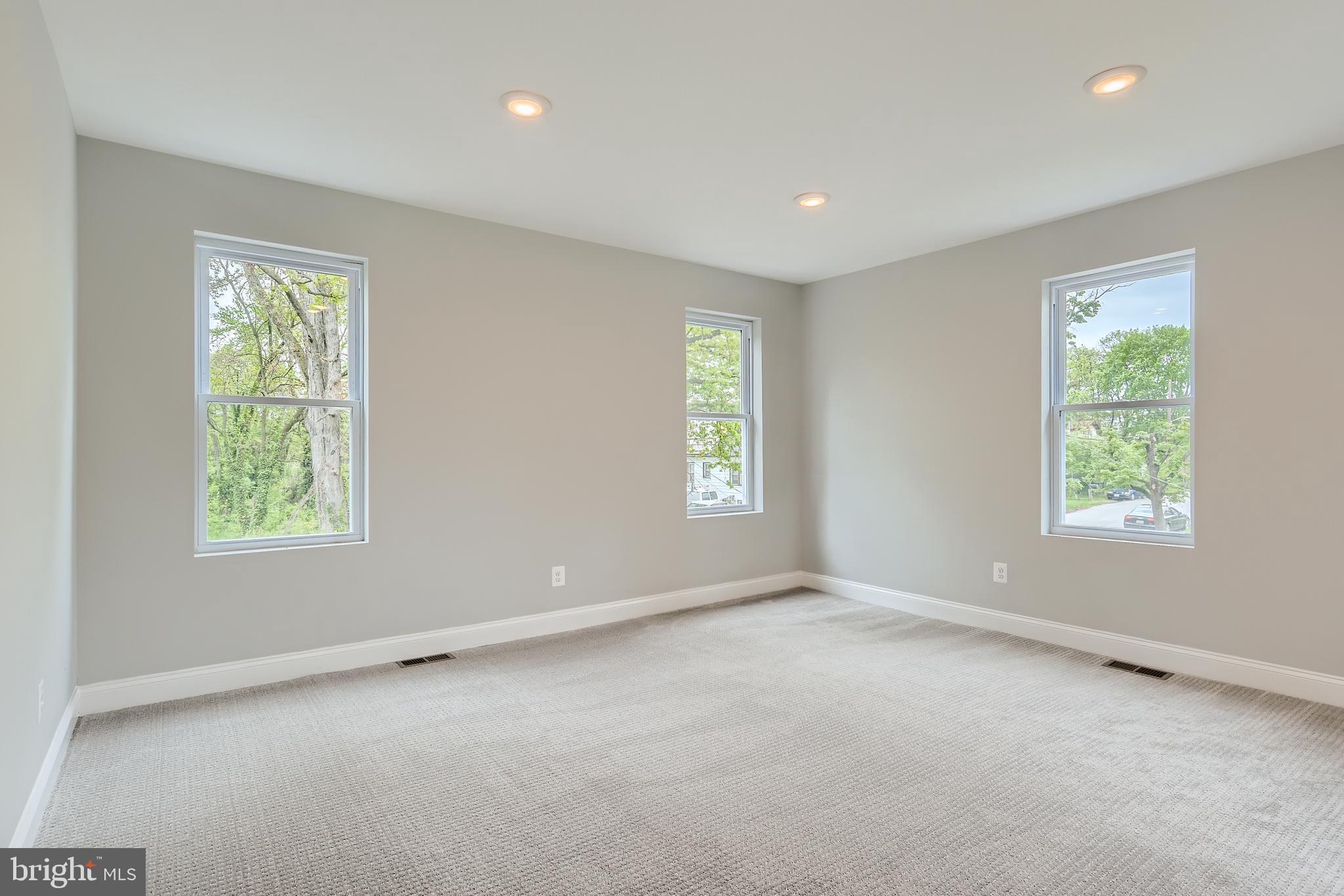 LANDSDOWNE - Residential