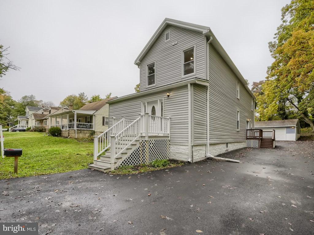 LANDSDOWNE - Residential