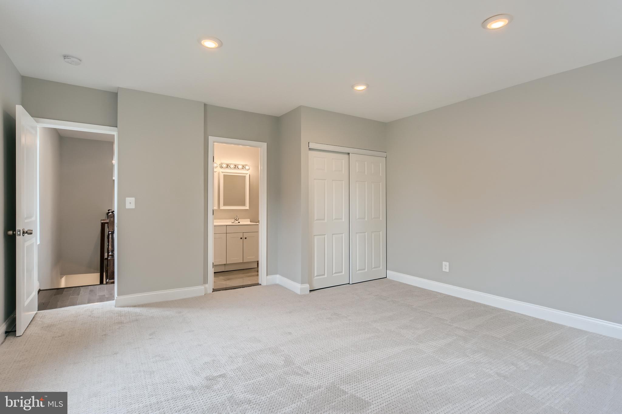 LANDSDOWNE - Residential