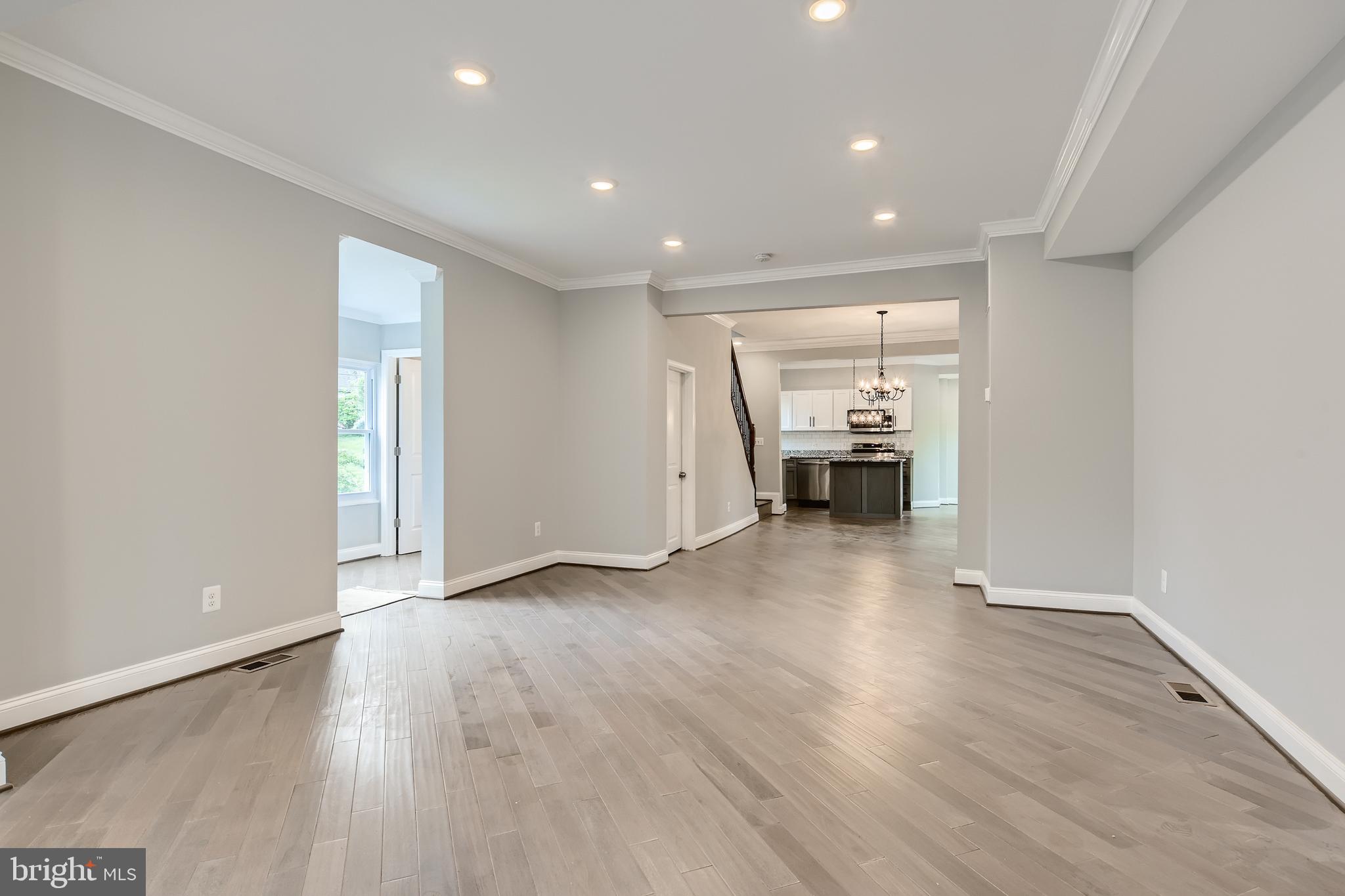 LANDSDOWNE - Residential