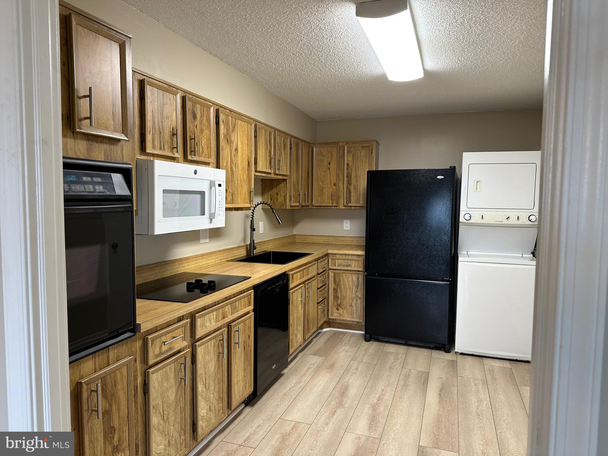 MONTEBELLO CONDO - Residential Lease