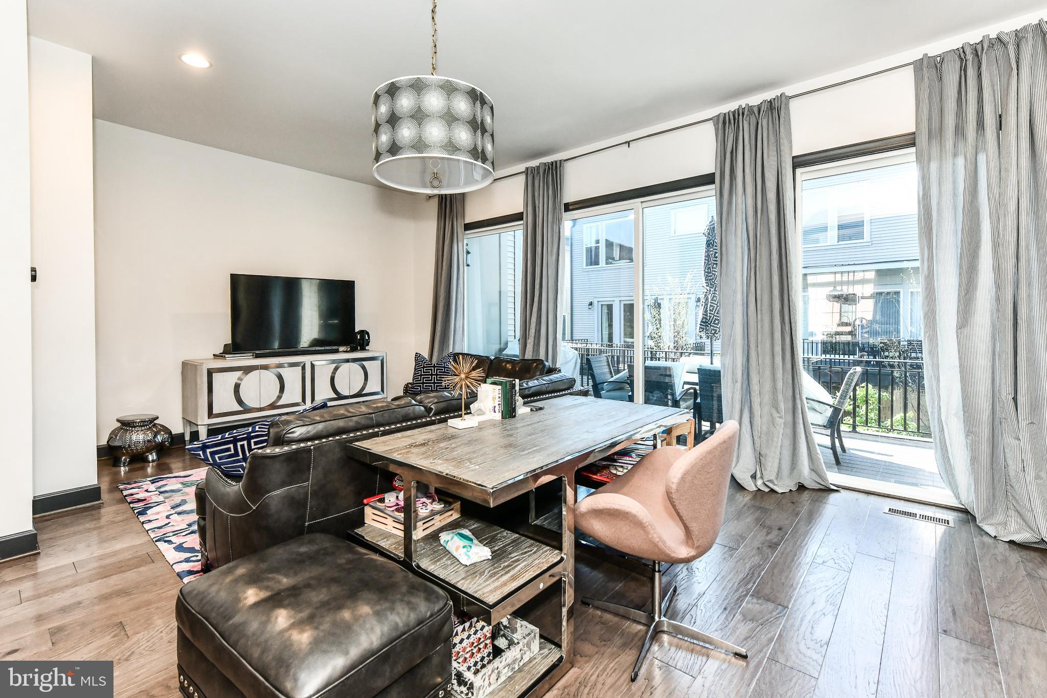 BRAMBLETON TOWN CENTER - Residential Lease