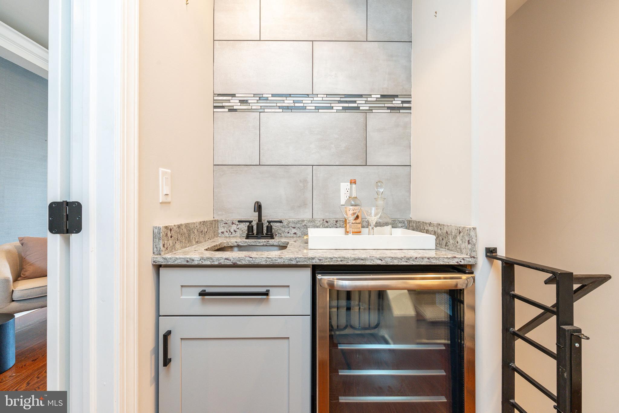 GRADUATE HOSPITAL - Residential