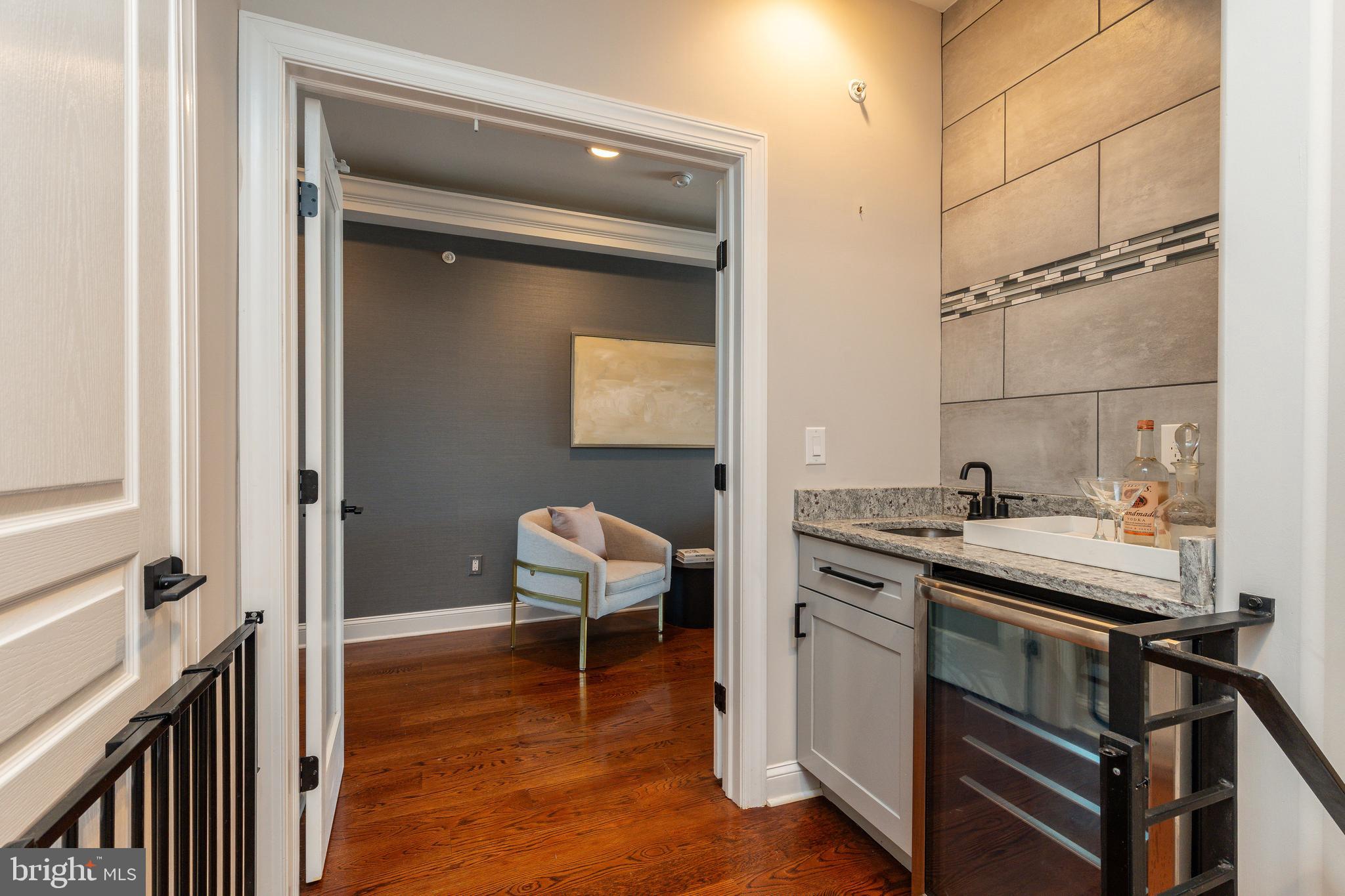 GRADUATE HOSPITAL - Residential