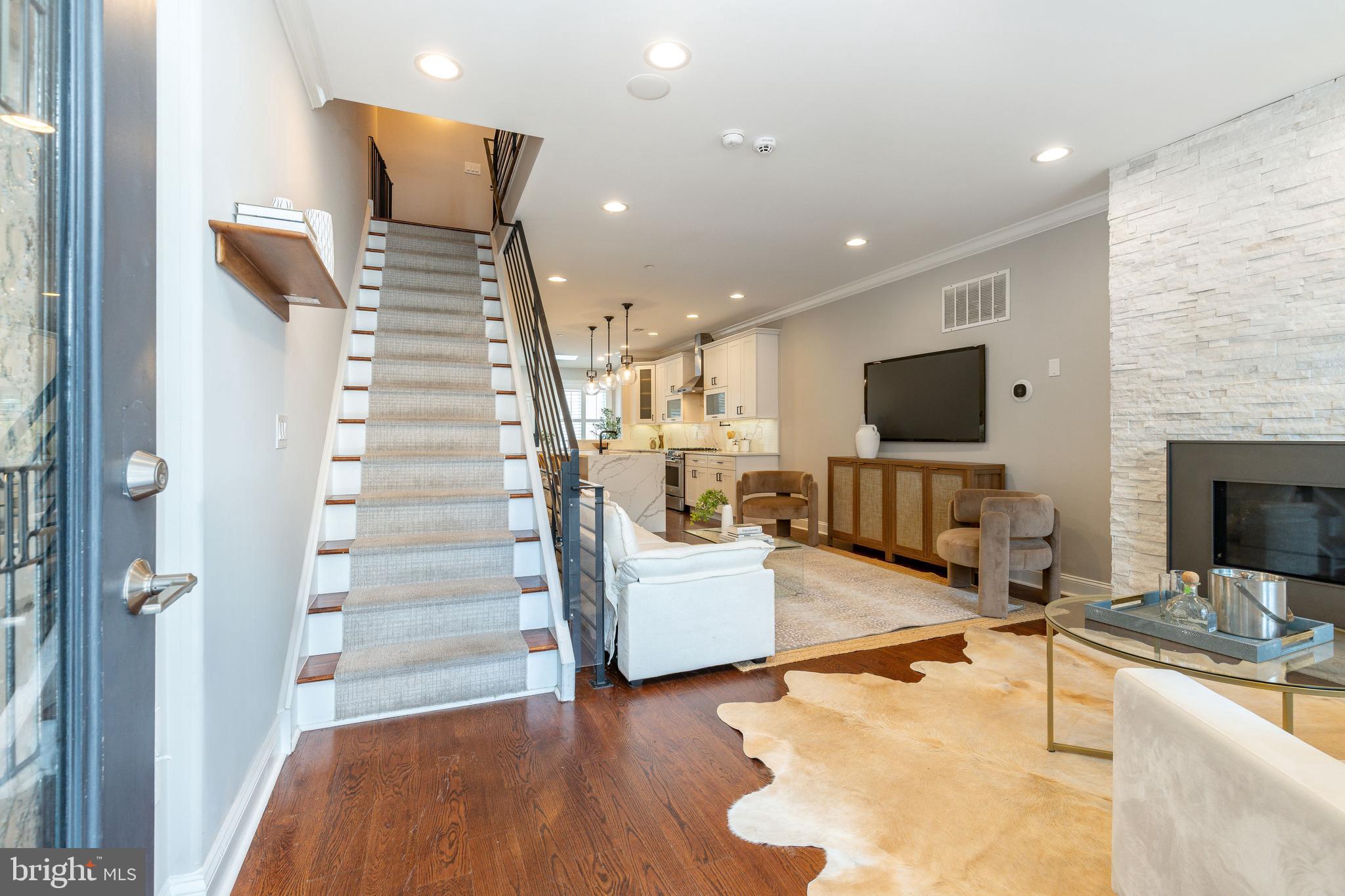 720 S 19TH STREET