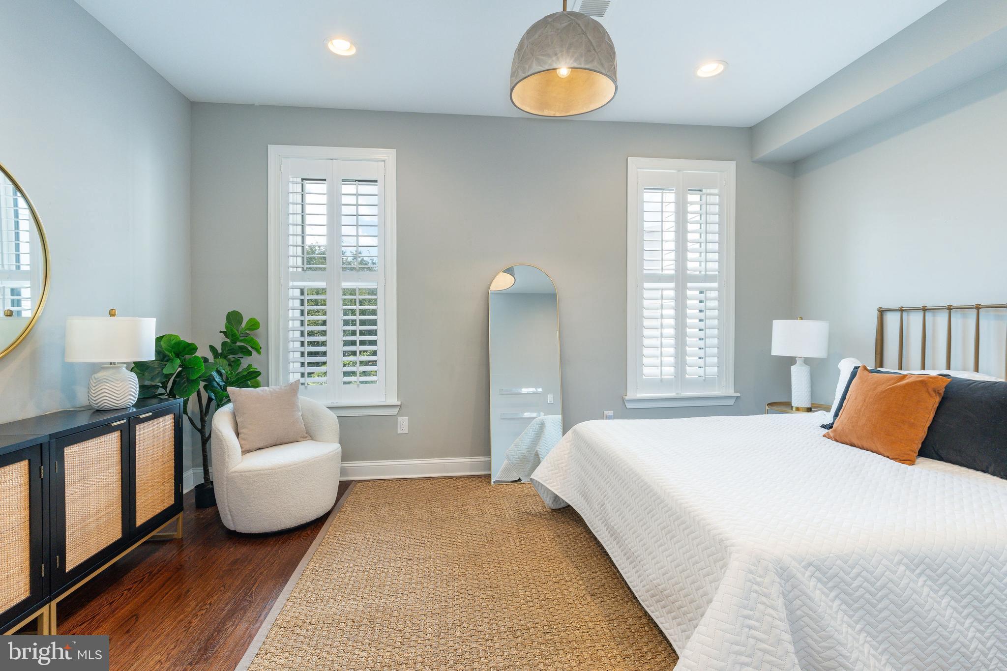 GRADUATE HOSPITAL - Residential