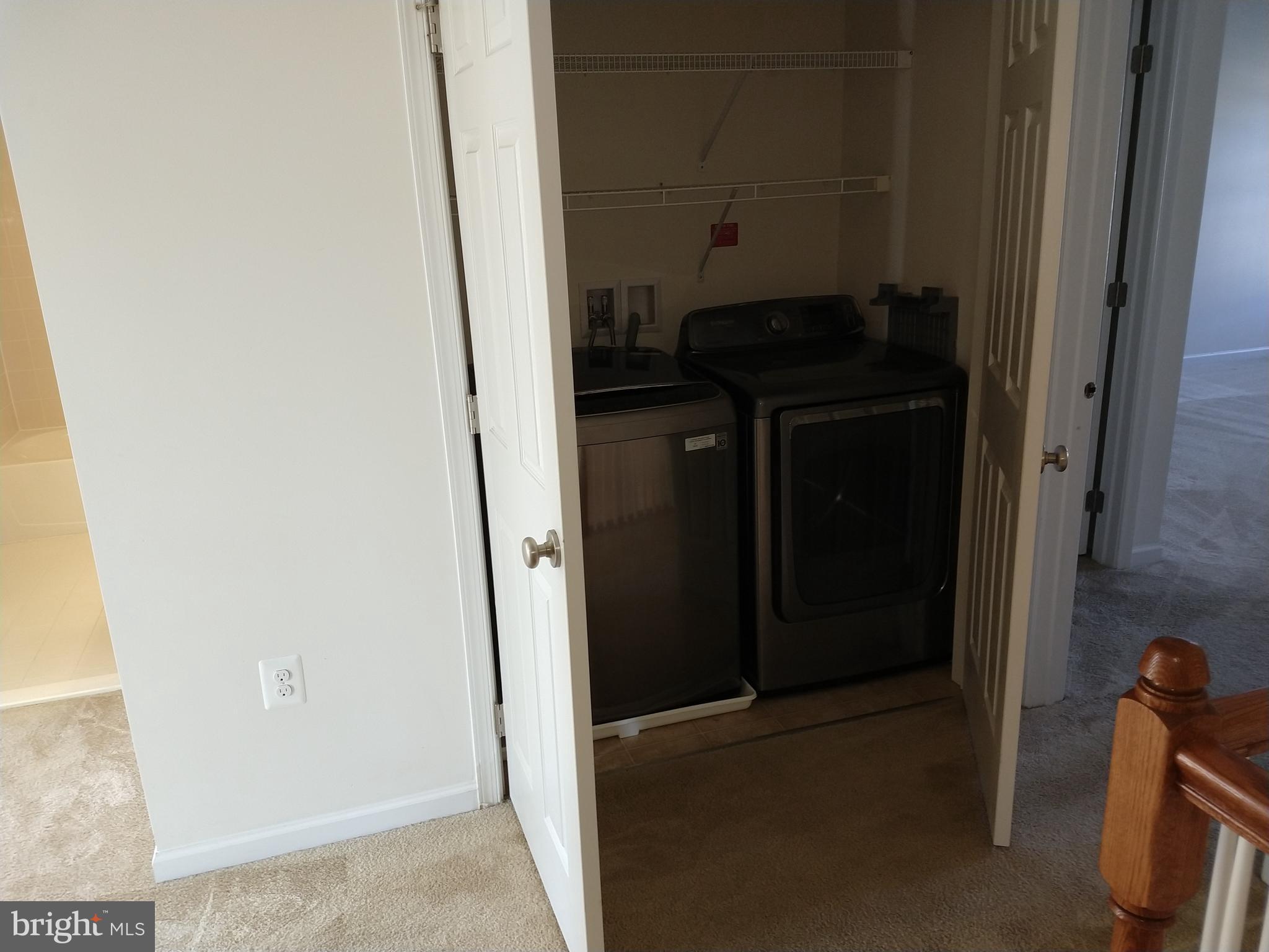 LOUDOUN VALLEY ESTATES 2 - Residential Lease