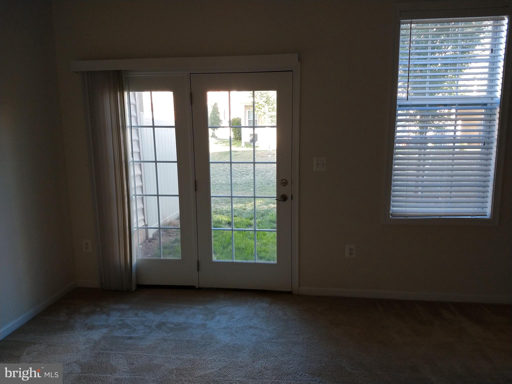 LOUDOUN VALLEY ESTATES 2 - Residential Lease