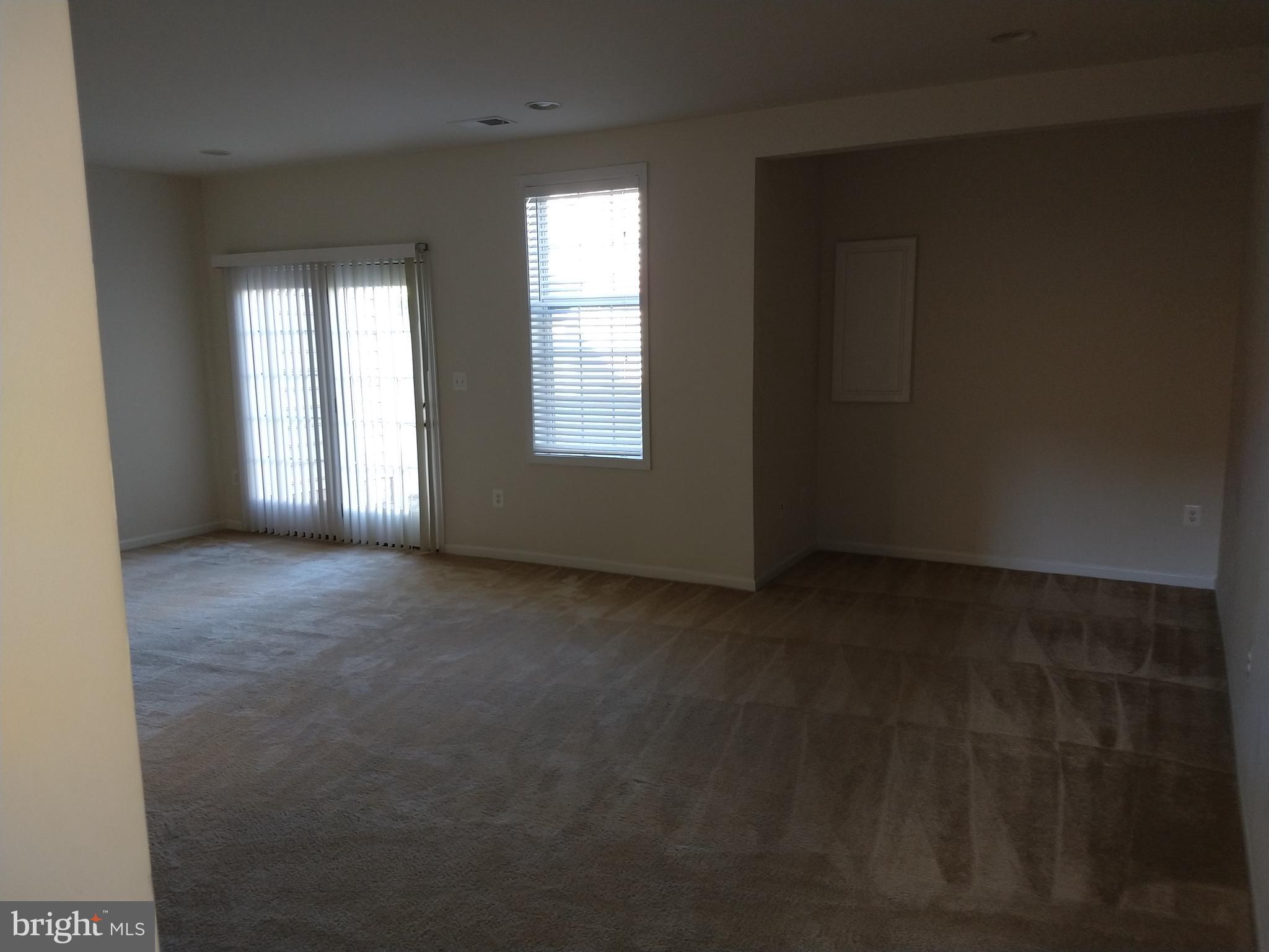 LOUDOUN VALLEY ESTATES 2 - Residential Lease